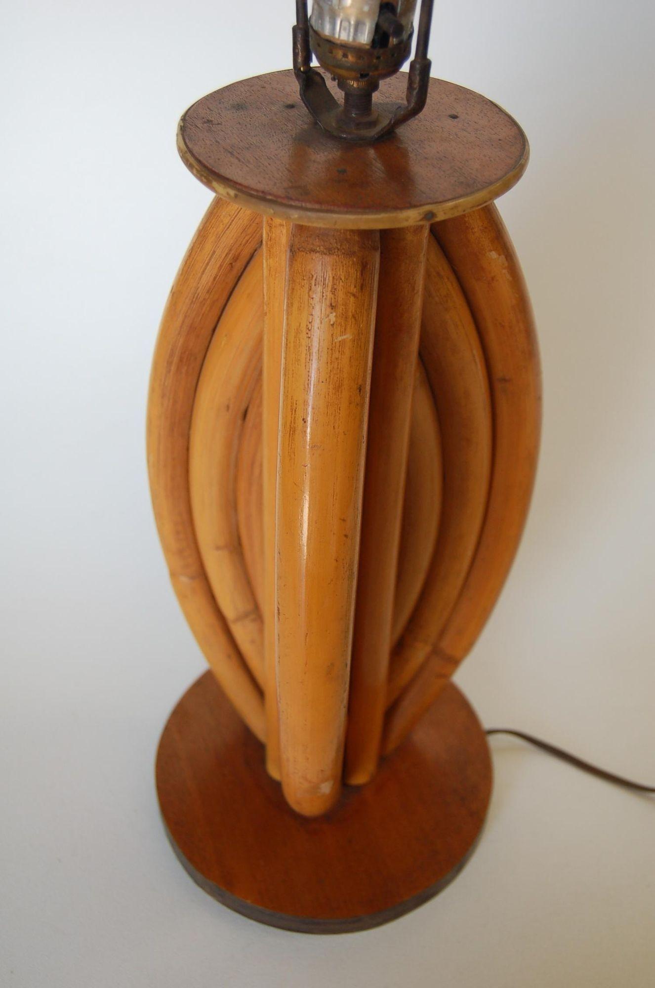 American Restored Rattan Table Lamps W/ Tri-Shape Loop Pattern & Mahogany Base, Pair For Sale