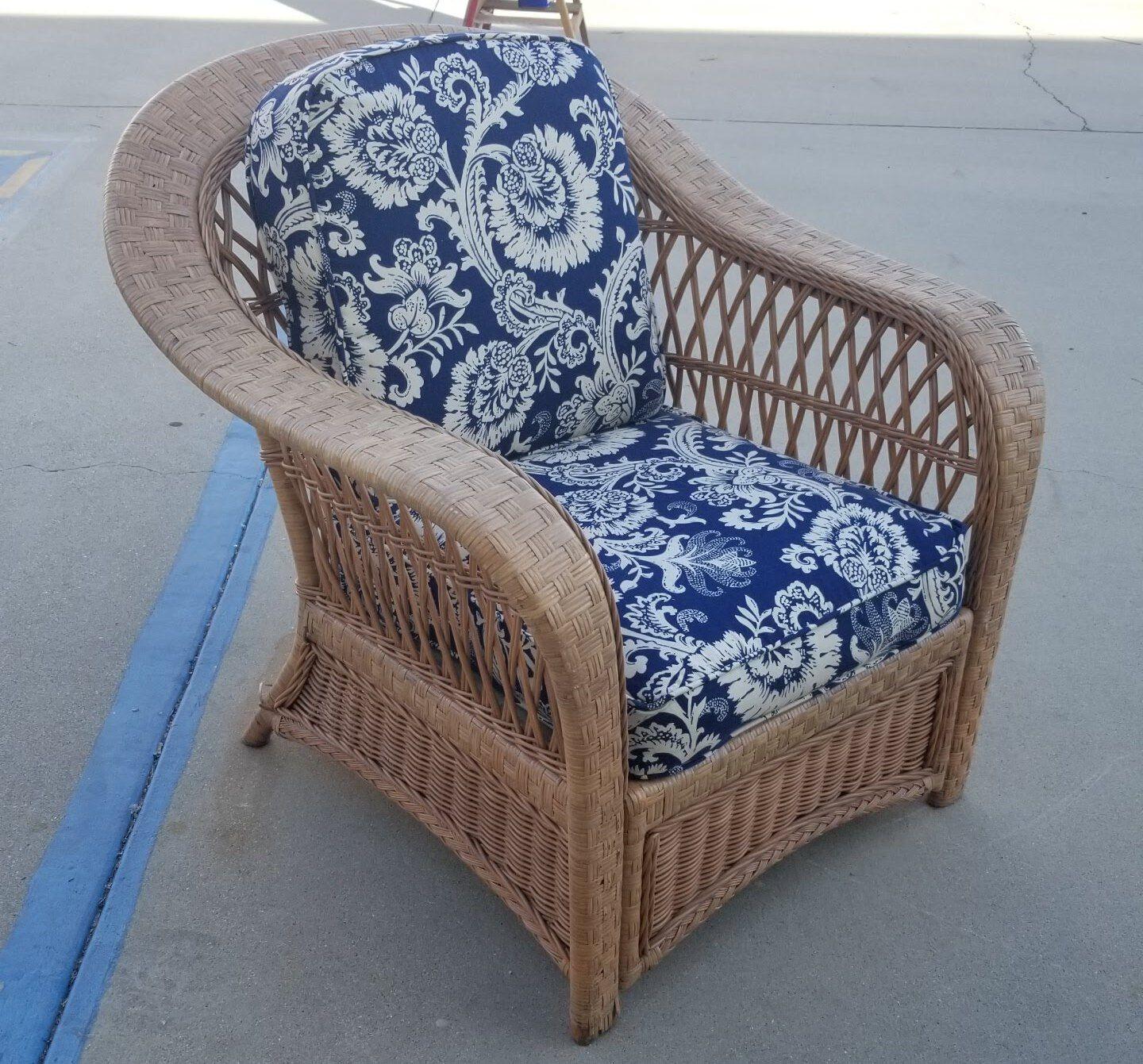 Restored Rattan Wicker Lounge Chair In Excellent Condition For Sale In Van Nuys, CA