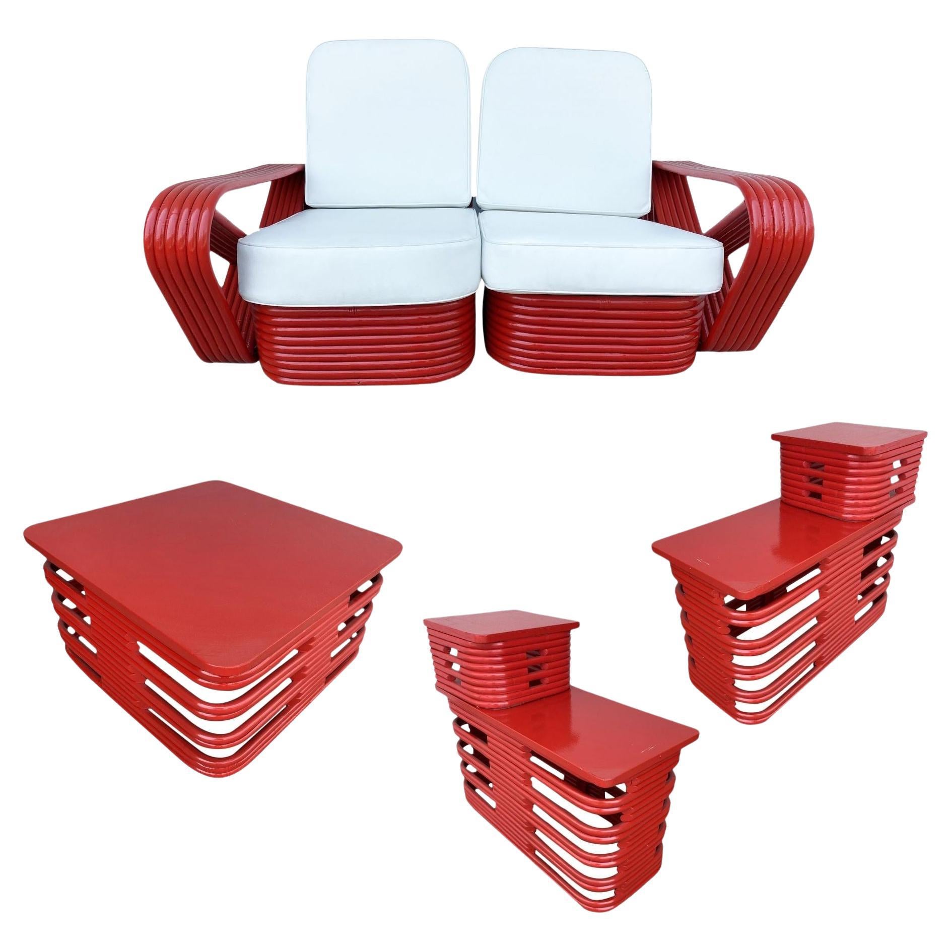 Restauriertes rotes, sechssträngiges, quadratisches Loveseat-Sofa und Tisch-Wohnzimmer-Set mit Brezel