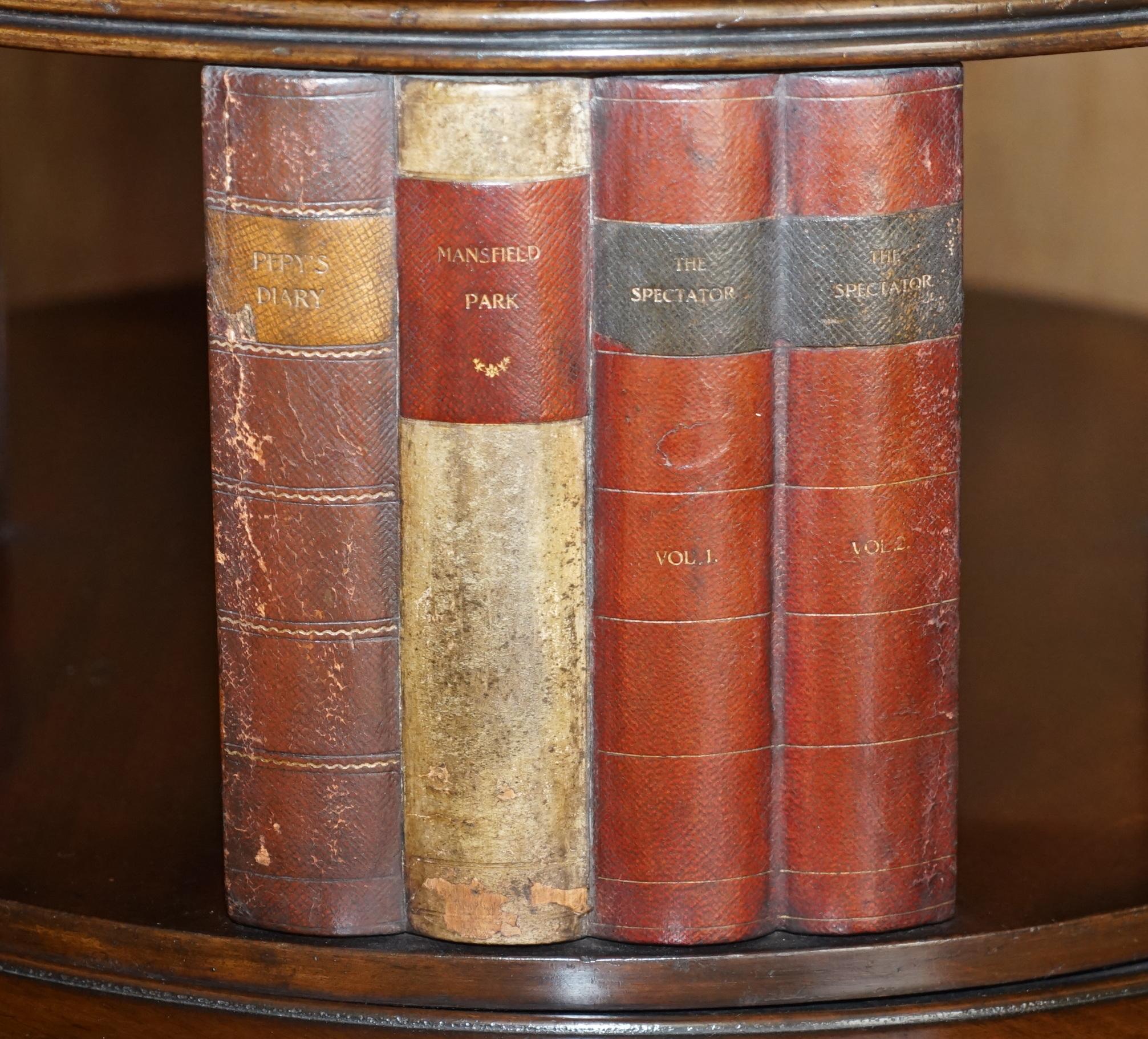 Restauriertes Regency-Bibliotheksregal aus Hartholz um 1810, drehbar, mit gefälschten Büchern im Angebot 6