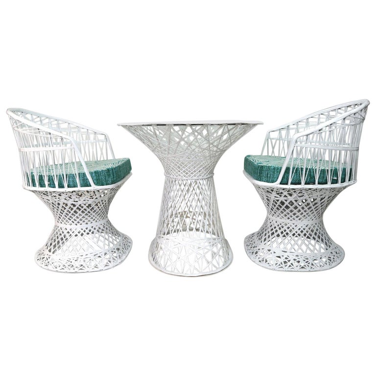 Restored Russell Woodard Vintage Fiberglass Outdoor Patio Dining Set at