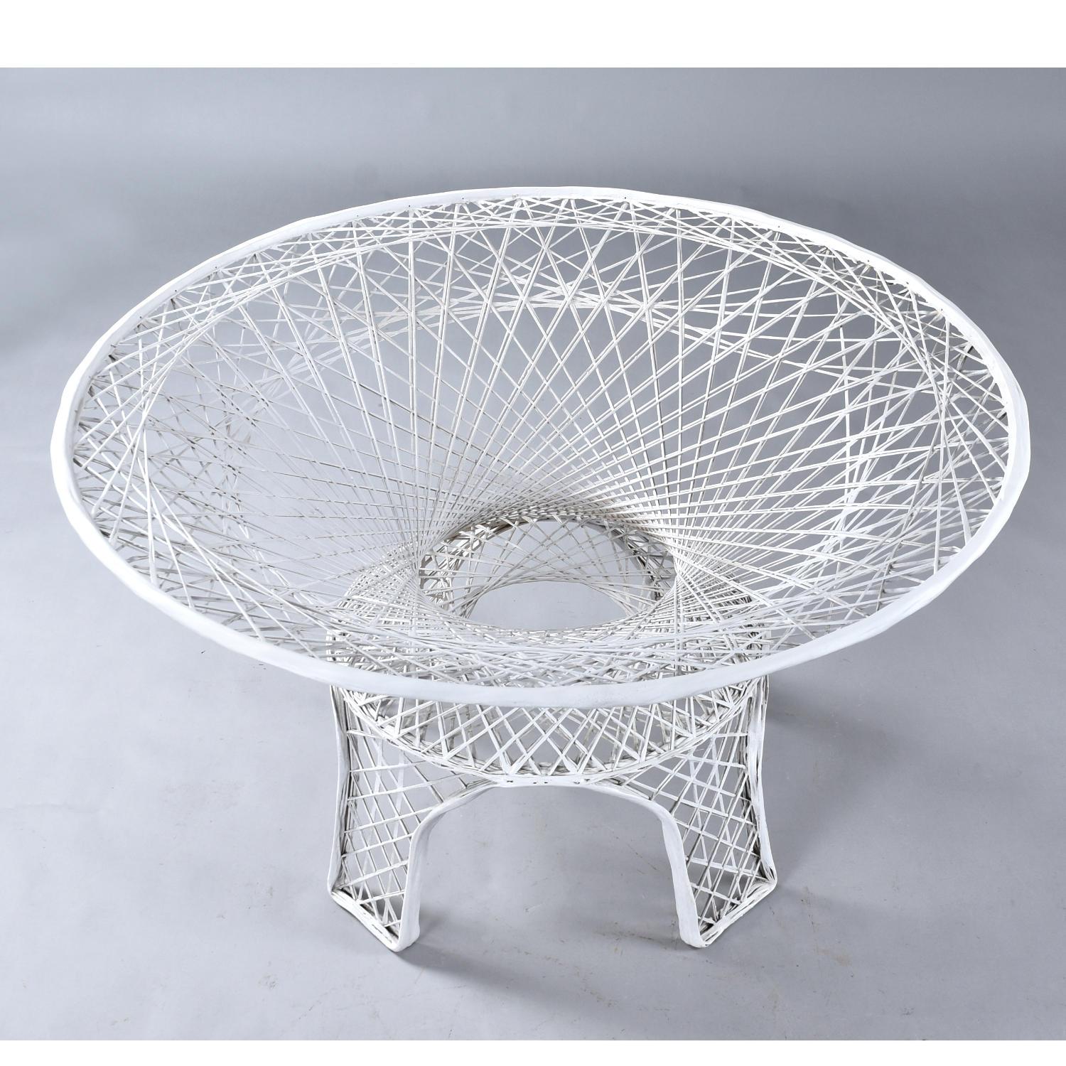 Restored Russell Woodard Vintage Spun Fiberglass Outdoor Dining Set For Sale 6