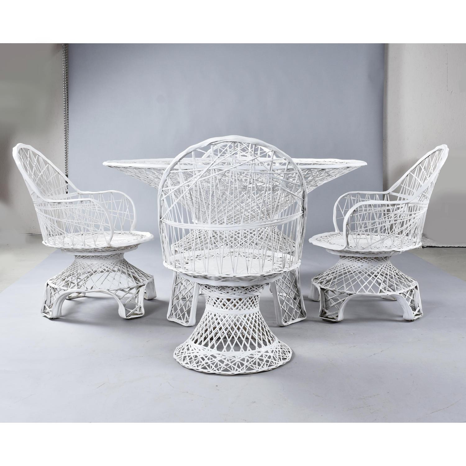 Fabric Restored Russell Woodard Vintage Spun Fiberglass Outdoor Dining Set For Sale