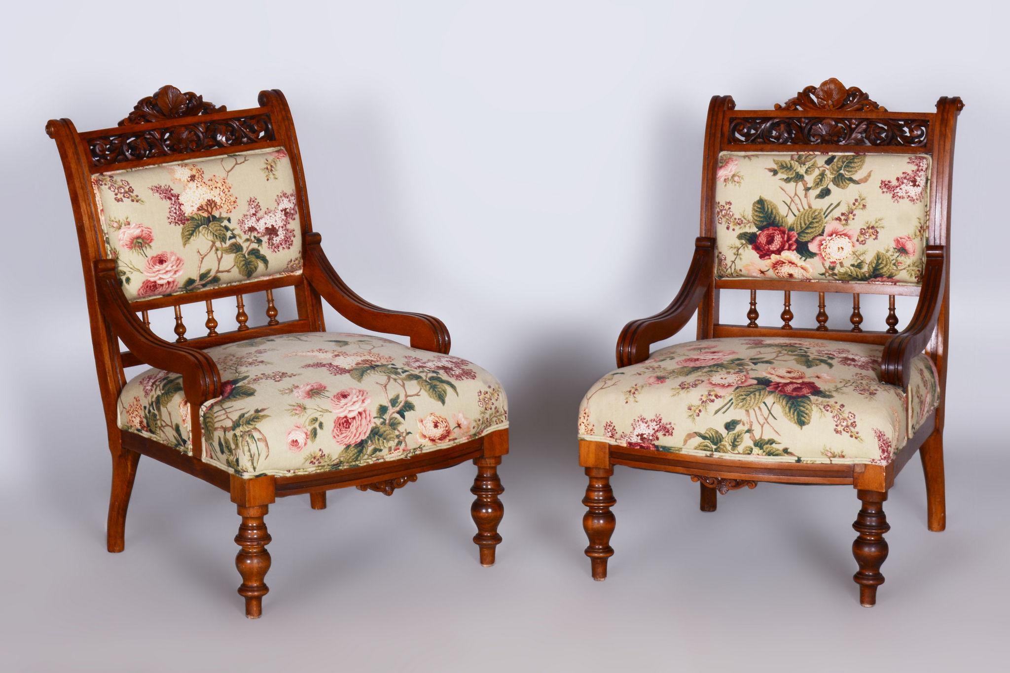 Restauriertes Sitzmöbel-Set, Historie, Buche, Nussbaum, Tschechien, 1890er Jahre (Spätes 19. Jahrhundert) im Angebot