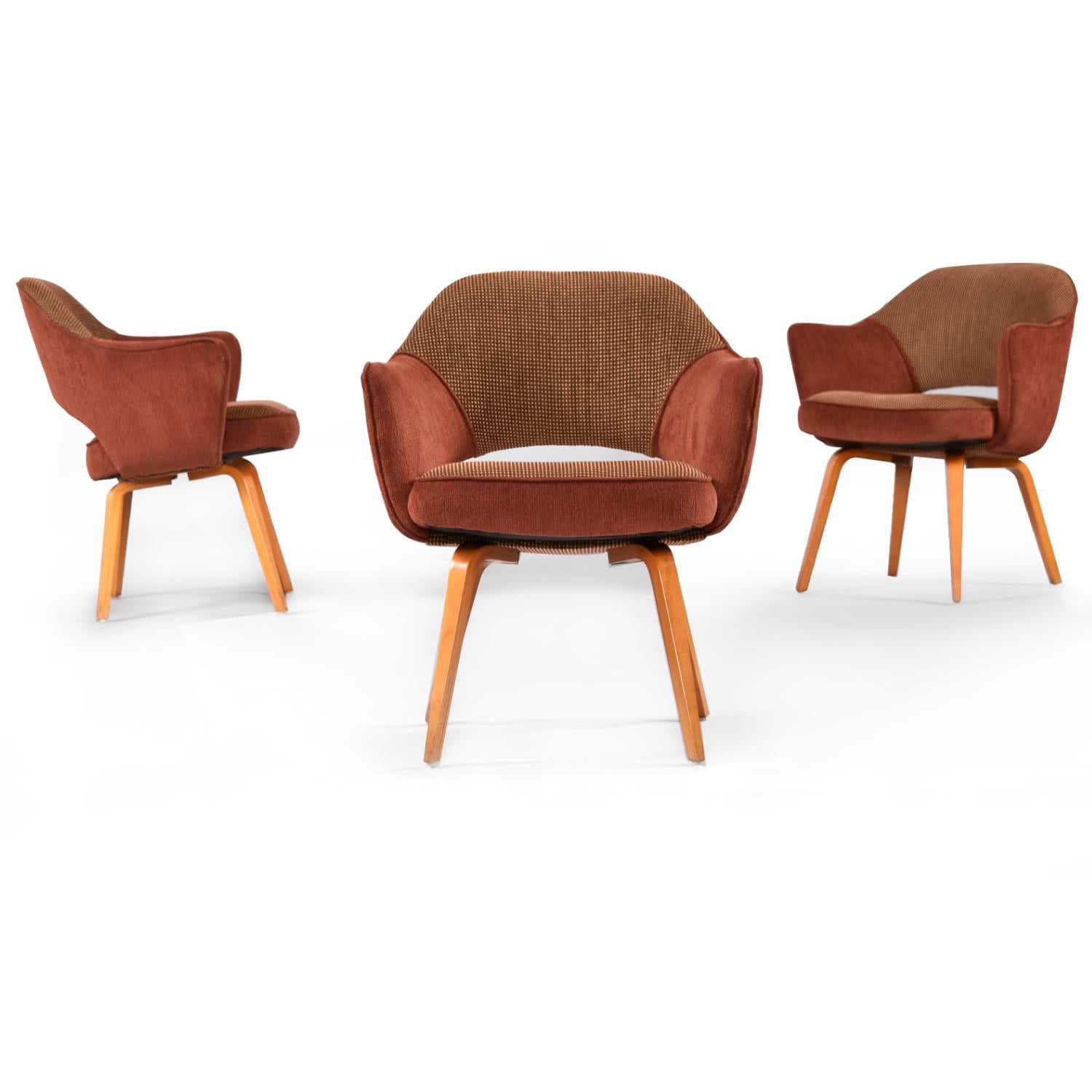American Restored Set of (8) Saarinen for Knoll Executive Armchairs with Wood Legs For Sale