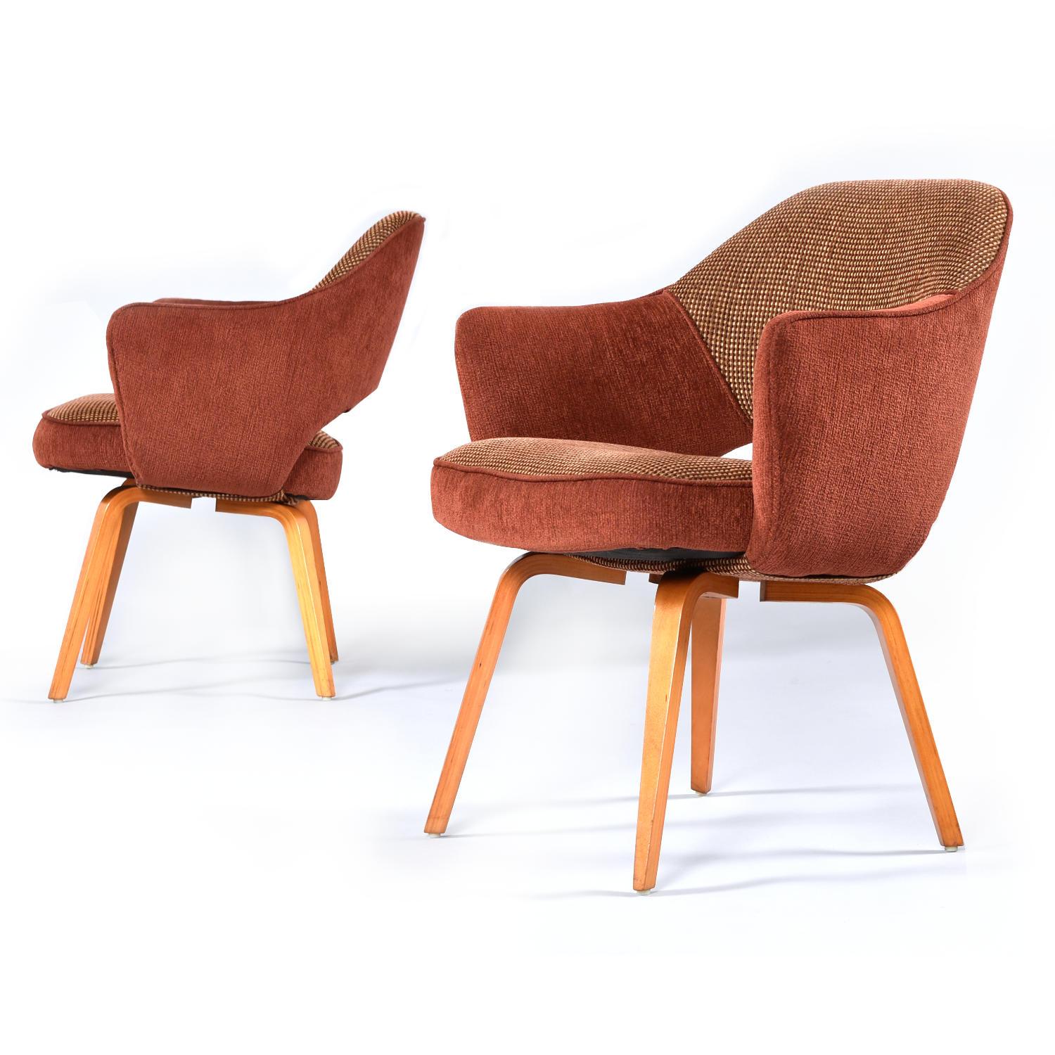 Restored Set of (8) Saarinen for Knoll Executive Armchairs with Wood Legs In Good Condition For Sale In Chattanooga, TN