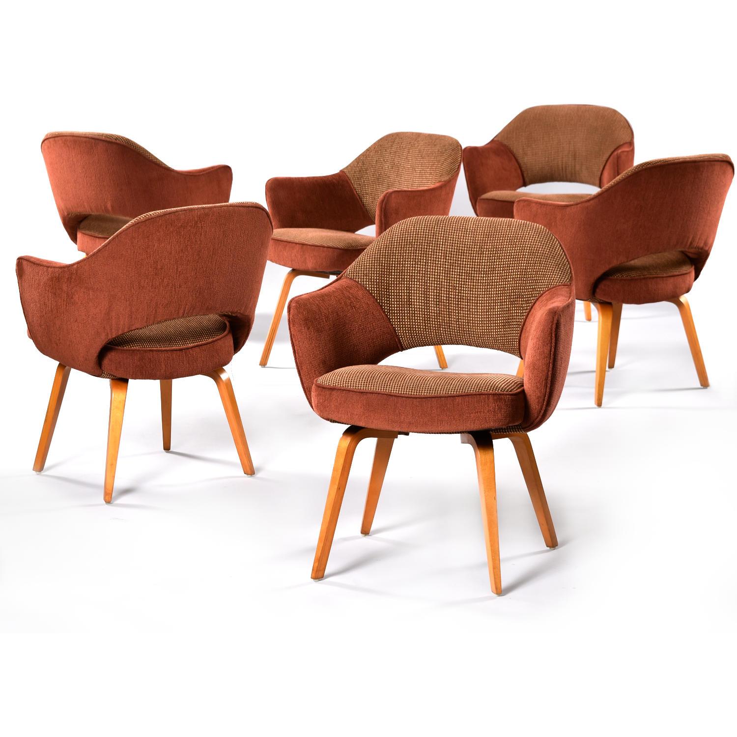 We have (10) total available so inquire if you need more than (6). 

Set of six vintage Saarinen for Knoll executive armchairs. These chairs come in variety of iterations, but I think we have a winning combo here. Our group of Saarinen chairs