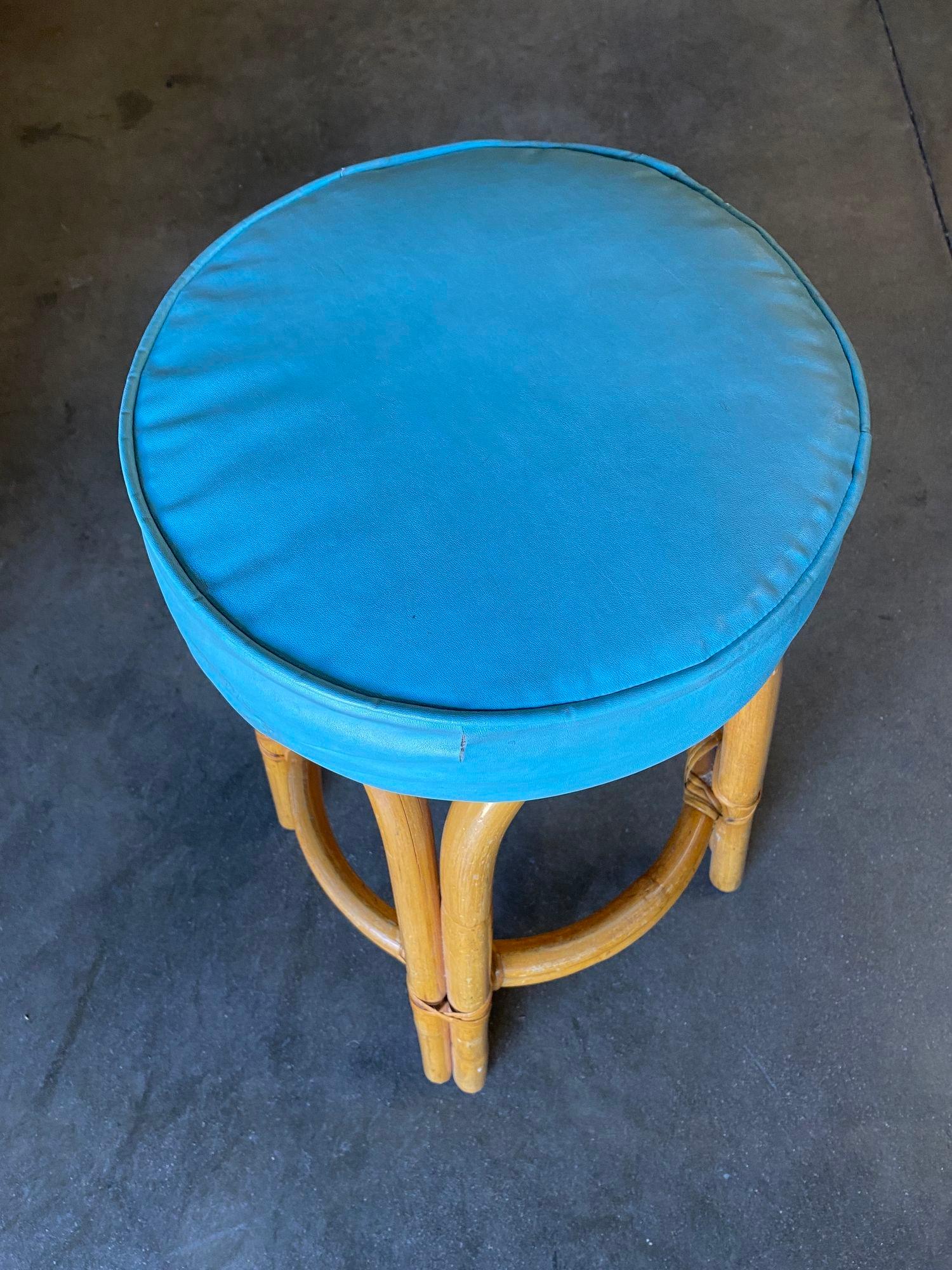 Restored Single Stand Arched Rattan Bar Stool w/ Teal Green Seat, Set of Four In Excellent Condition For Sale In Van Nuys, CA