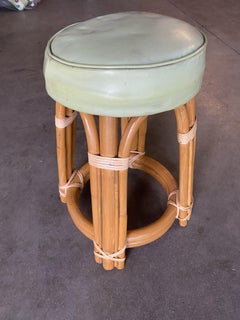 Tabouret de coiffeuse en rotin arqué restauré avec assise en sarcelle