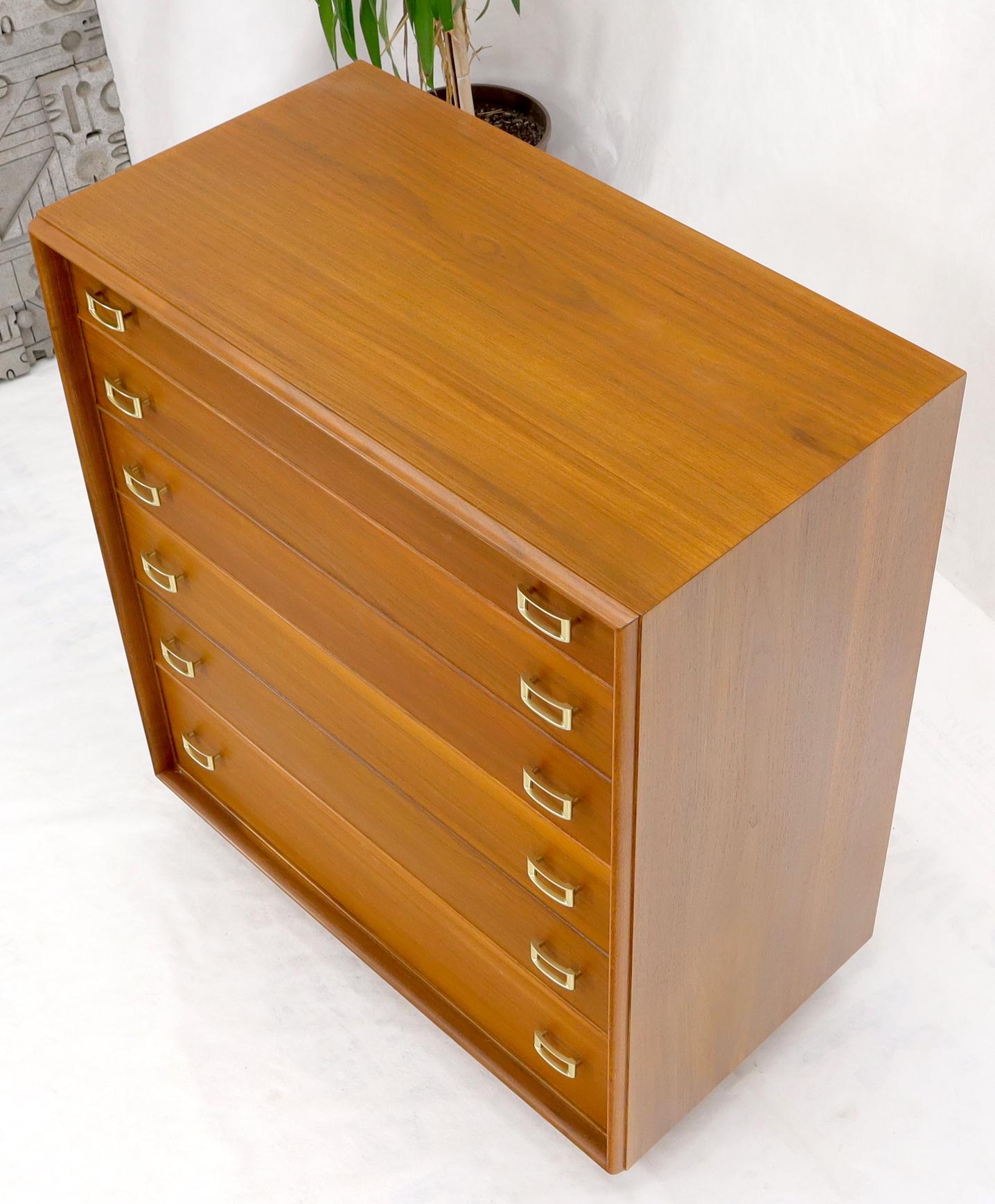 Restored Six Drawers Paul Frankl American Walnut Solid Brass Buckle Shaped Pulls In Excellent Condition For Sale In Rockaway, NJ