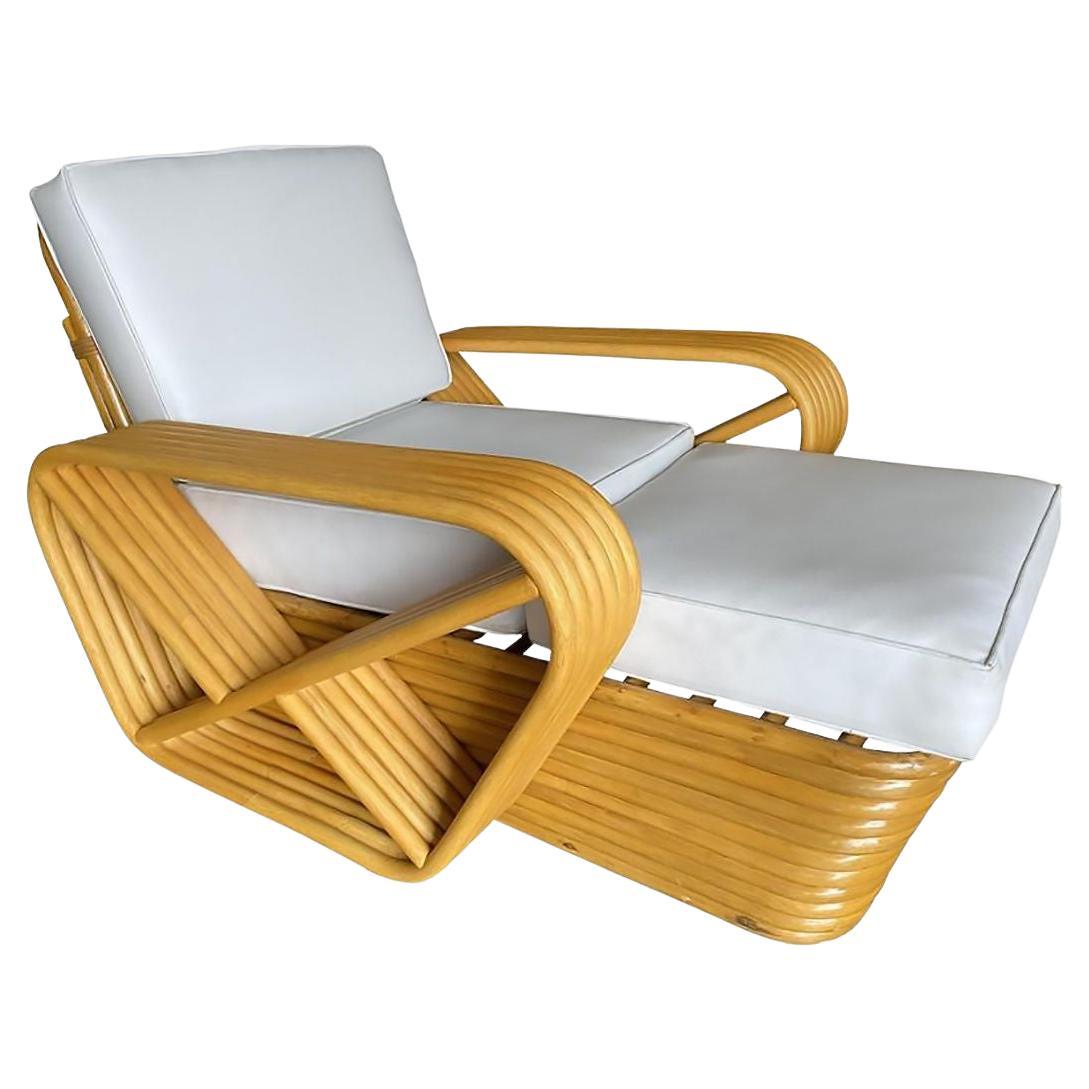 Restaurierter sechssträngiger quadratischer Brezel-Rattan-Chaise-Lounge-Sessel