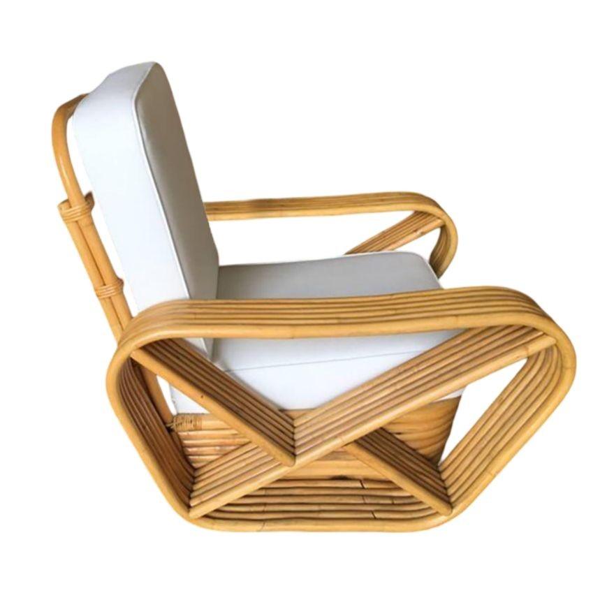 Mid-Century Modern Chaise longue en rotin à six brins empilés, restaurée, paire en vente