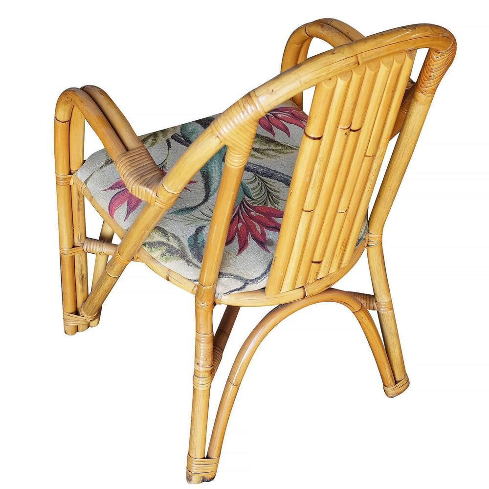Americano Coppia di poltrone da pranzo in rattan con gambe a doghe restaurate in vendita