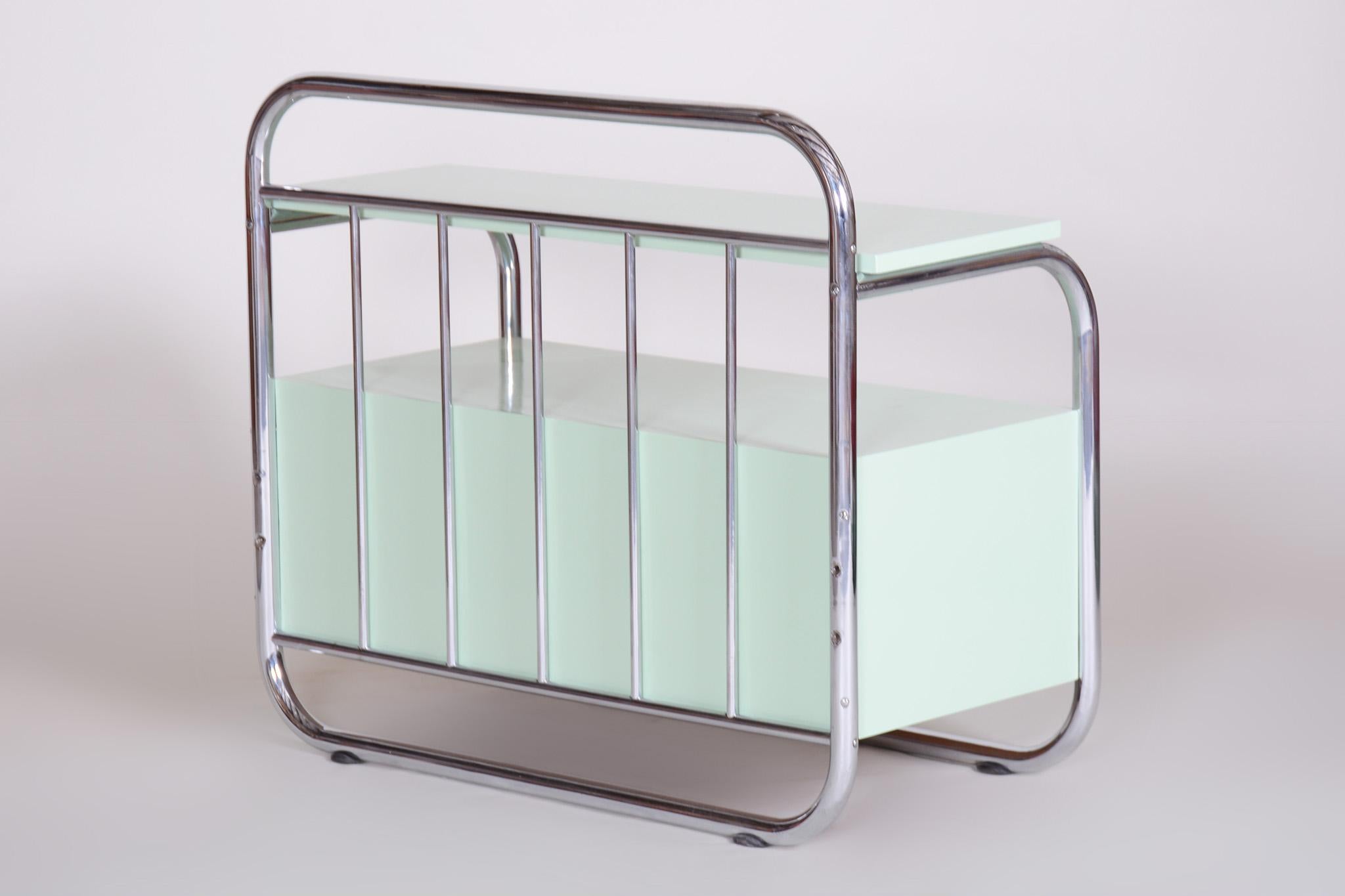 Restored Small Bauhaus Cabinet, Chrome-Plated Steel, Wood, Czechia, 1930s For Sale 6