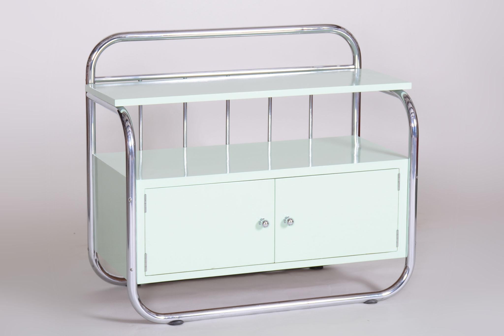 Restored Small Bauhaus Cabinet, Chrome-Plated Steel, Wood, Czechia, 1930s In Good Condition For Sale In Horomerice, CZ