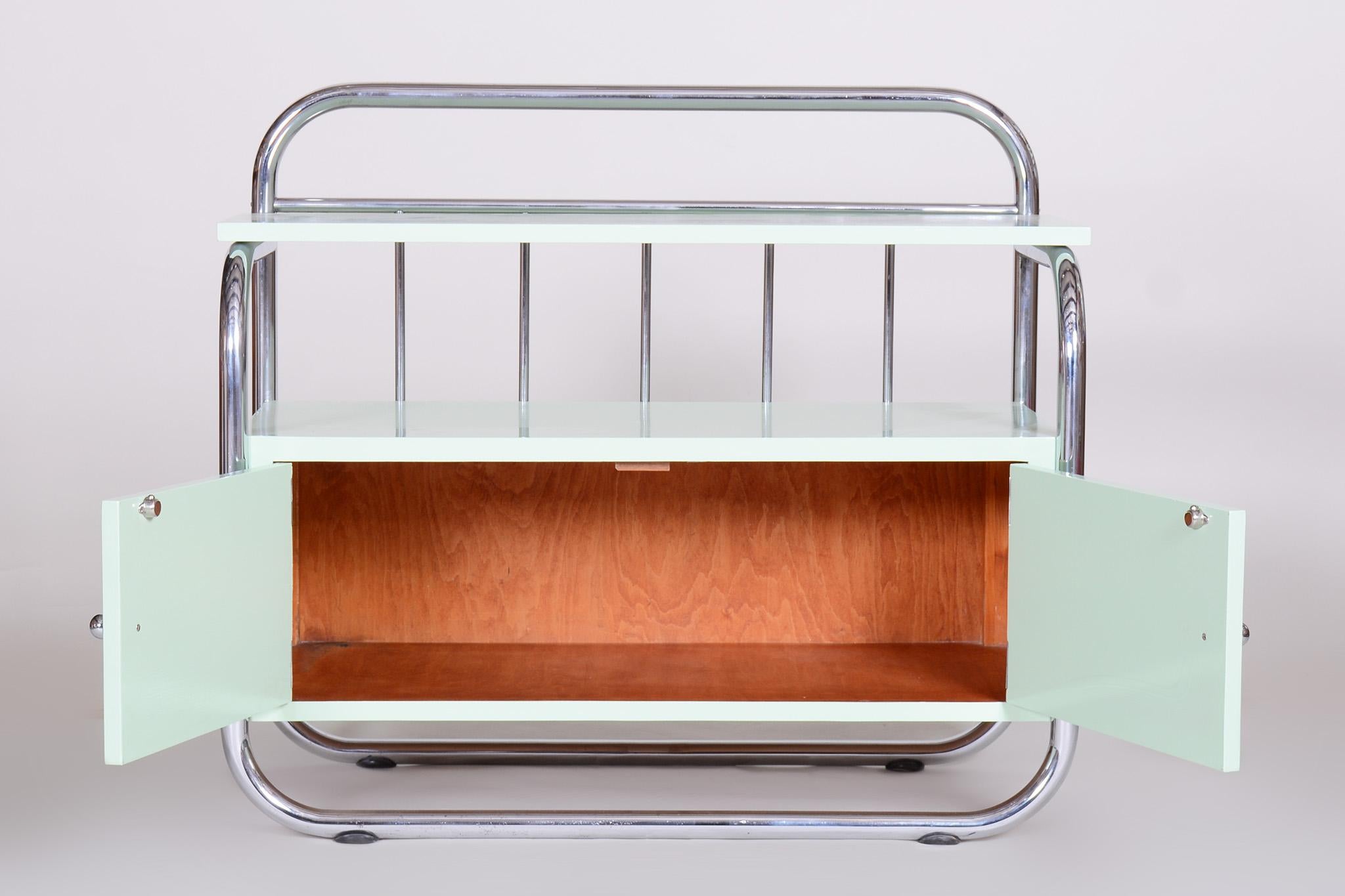 Restored Small Bauhaus Cabinet, Chrome-Plated Steel, Wood, Czechia, 1930s For Sale 3