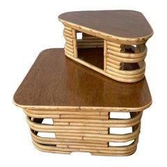 Table d'appoint en rotin à deux niveaux empilés restaurée