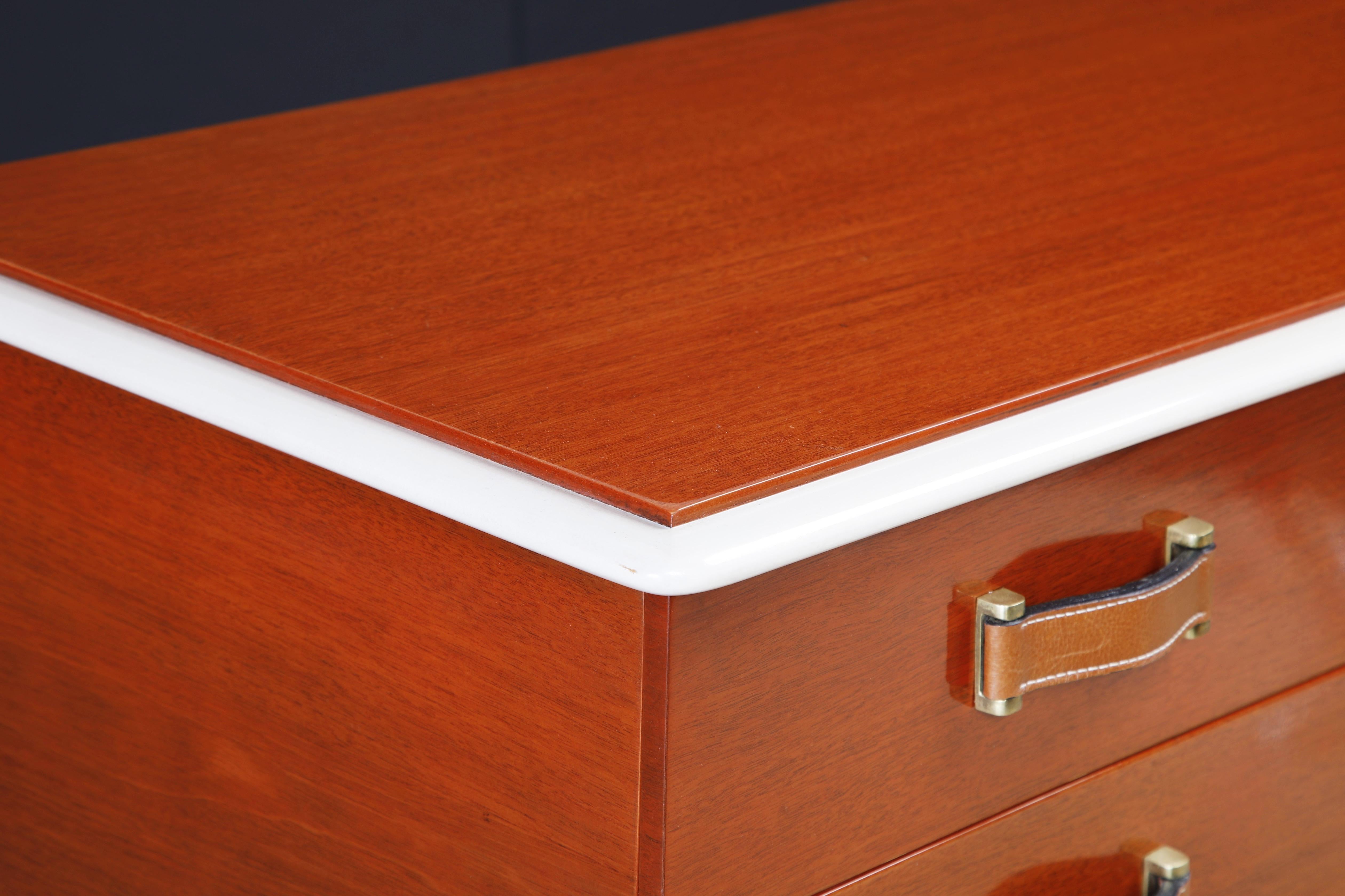 Comò Highboy 'Station Wagon' restaurato di Paul Frankl, 1945 circa, tripla firma in vendita 8