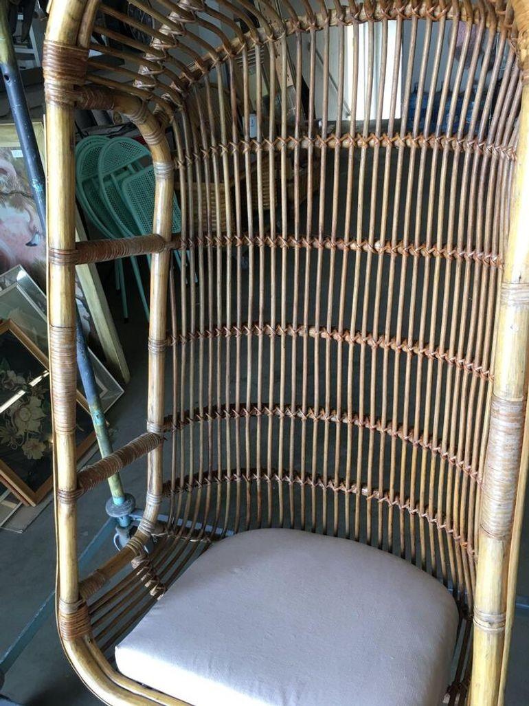 Restored Stick Reed Rattan Hanging Swing Lounge Chair In Excellent Condition For Sale In Van Nuys, CA