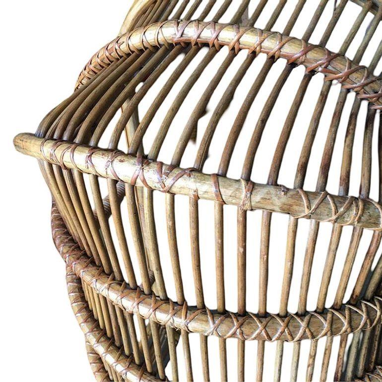 Sedia a dondolo in rattan restaurata con canne a bastoncino in vendita 1