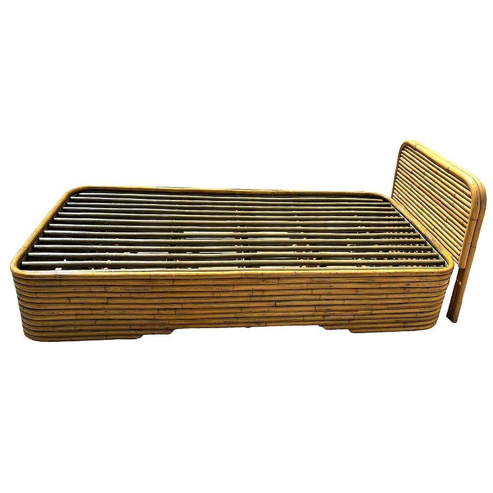 Restaurierte Streamline Art Deco gestapelt Rattan Einzelgröße Bettgestell & Kopfteil im Angebot 1