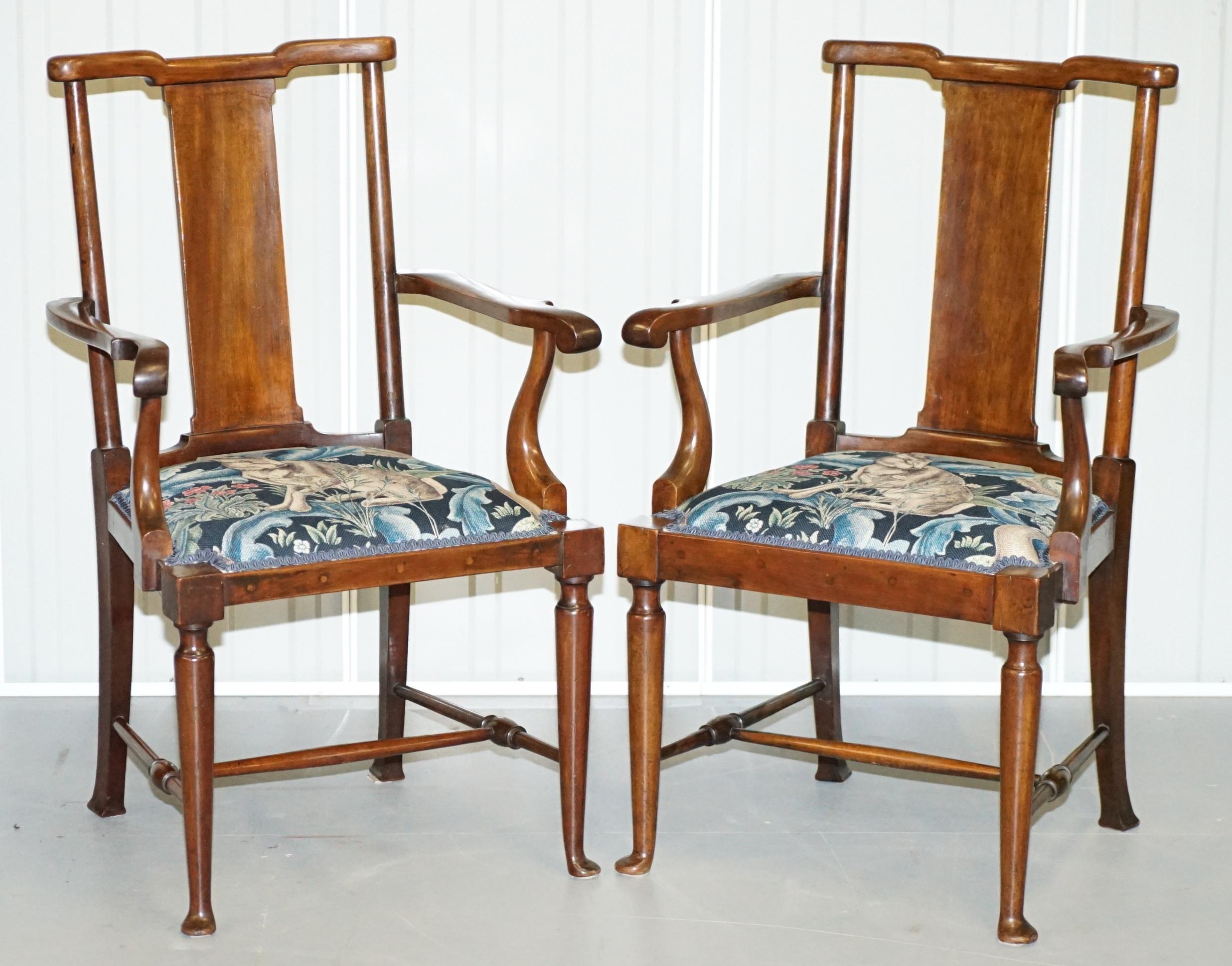 We are delighted to this very rare suite of original William Morris Richard Norman Shaw tabard seating with new Morris forest linen upholstery

A very good looking and well-made suite, as exhibited in the V&A (Victorian & Albert museum London) The