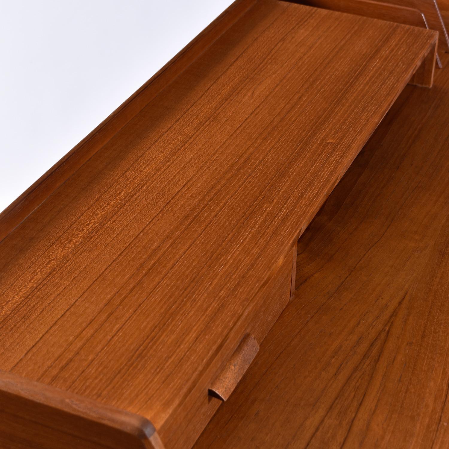 Scrivania in teak restaurata di Arne Wahl Iversen Model 56 per Vinde Møbelfabrik 1