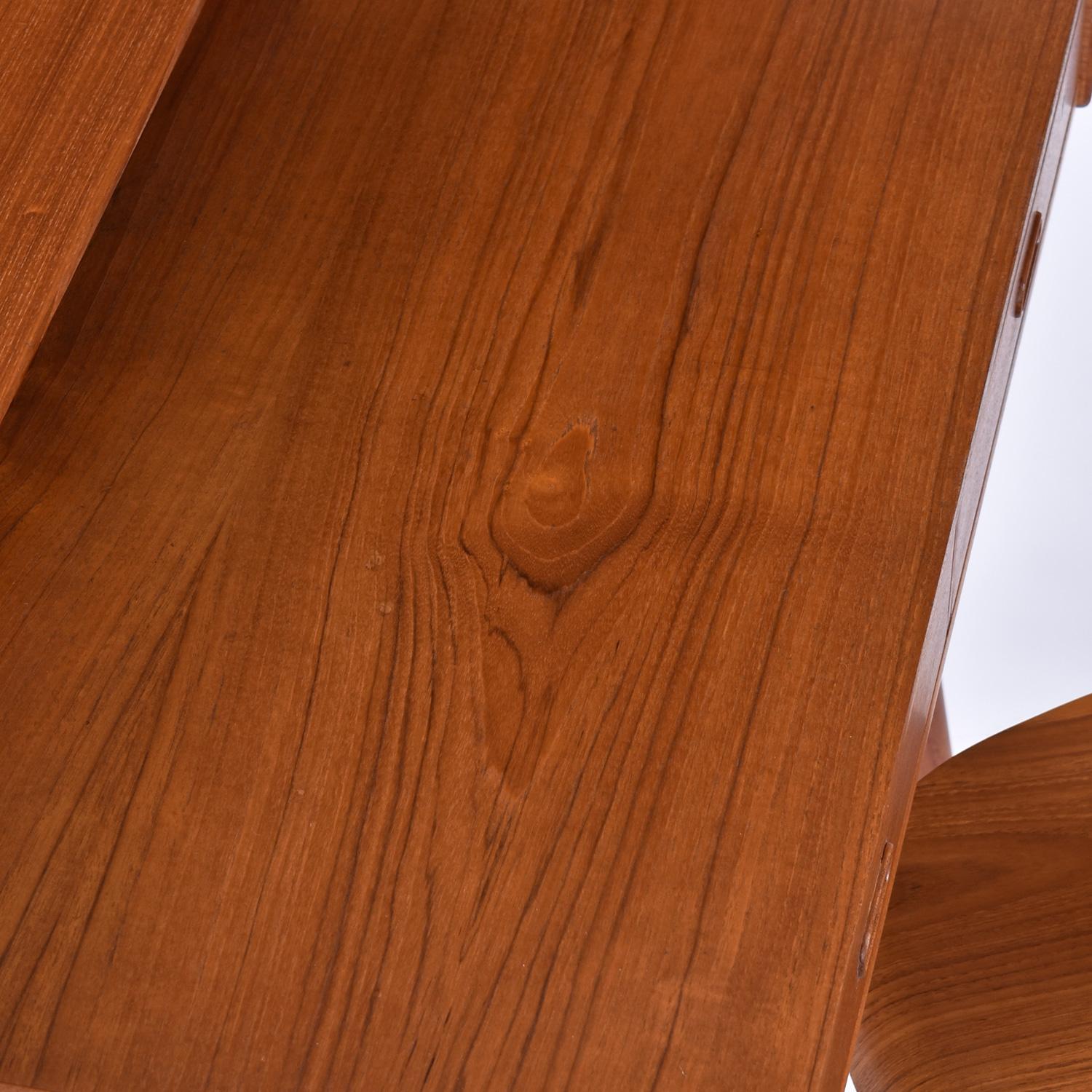 Scrivania in teak restaurata di Arne Wahl Iversen Model 56 per Vinde Møbelfabrik 2