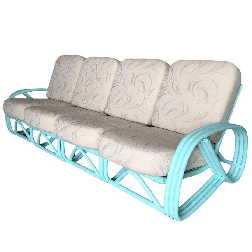 Sofá seccional de 4 plazas de ratán 3/4 Pretzel de mediados de siglo restaurado en color verde azulado Estadounidense en venta