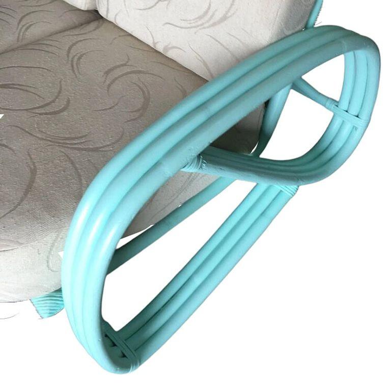 Sofá seccional de 4 plazas de ratán 3/4 Pretzel de mediados de siglo restaurado en color verde azulado en venta 2