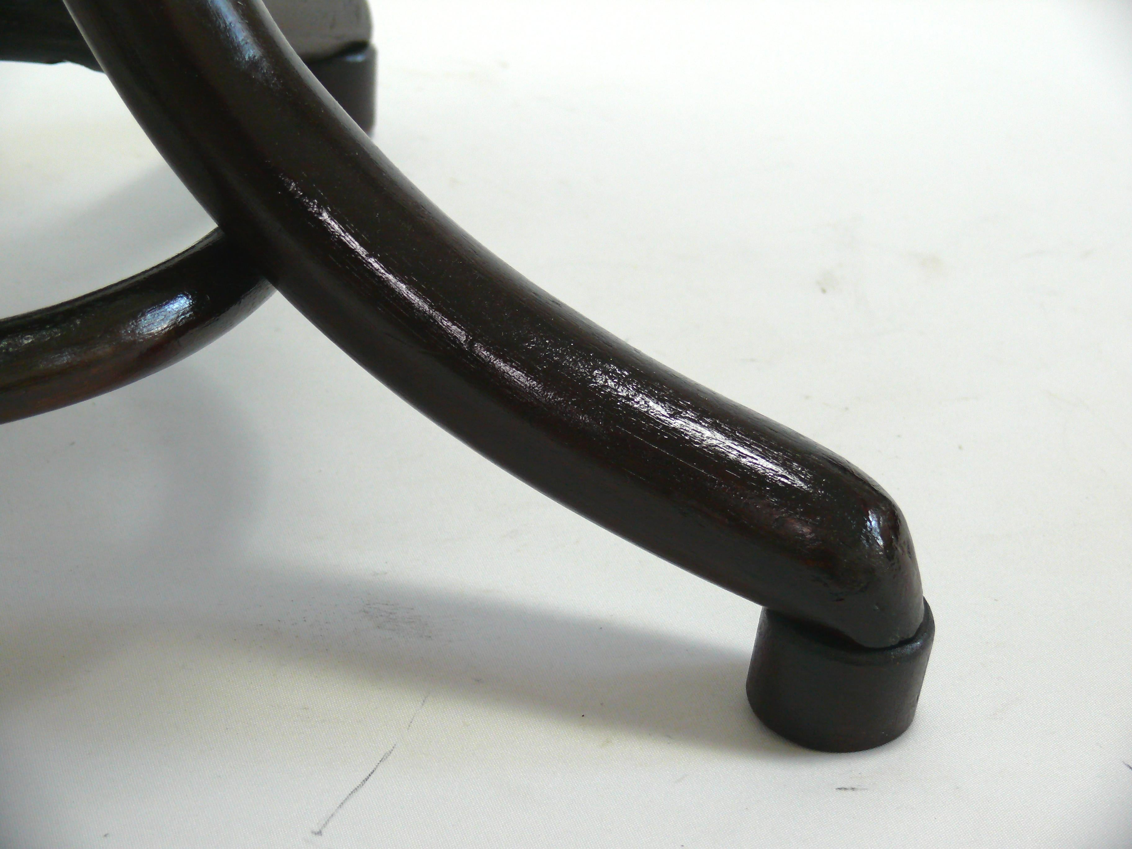 Restaurierter Thonet-Klavierhocker, Mitte des 20. Jahrhunderts 1