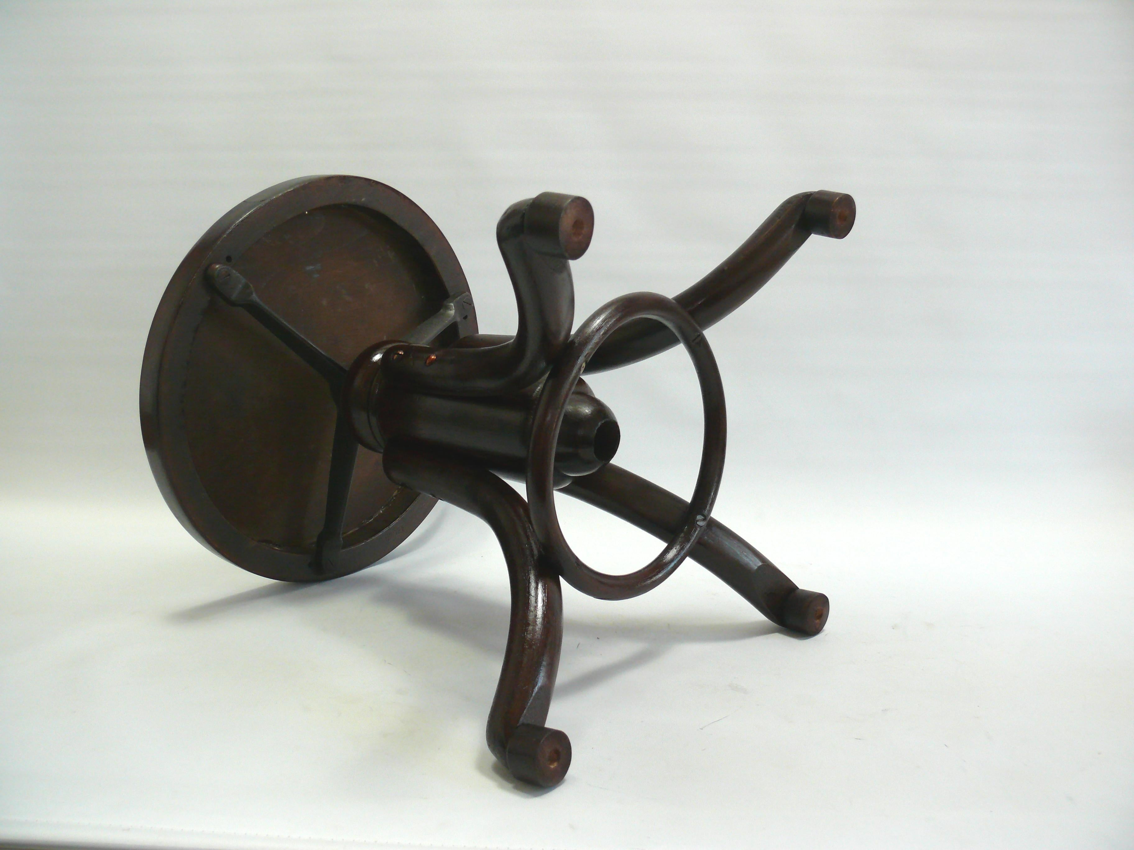 Restaurierter Thonet-Klavierhocker, Mitte des 20. Jahrhunderts 2