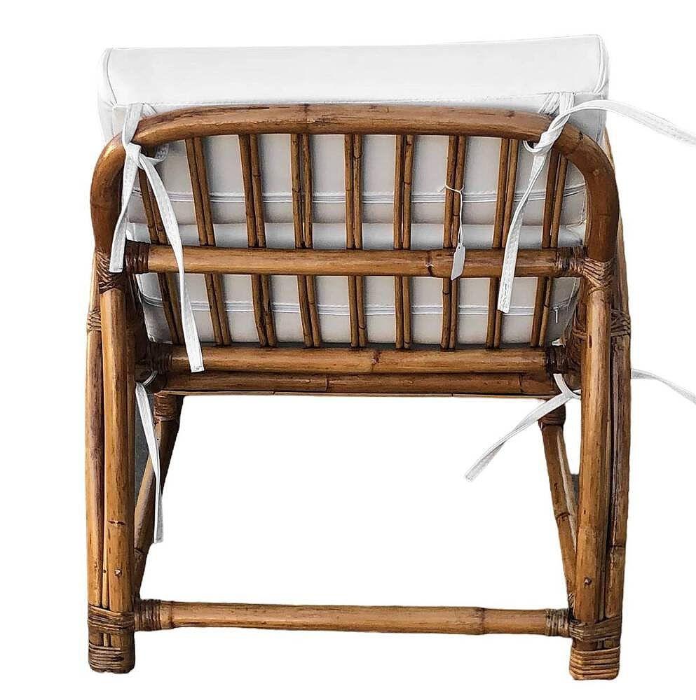 Chaise longue restaurada de ratán con asiento de copa 
