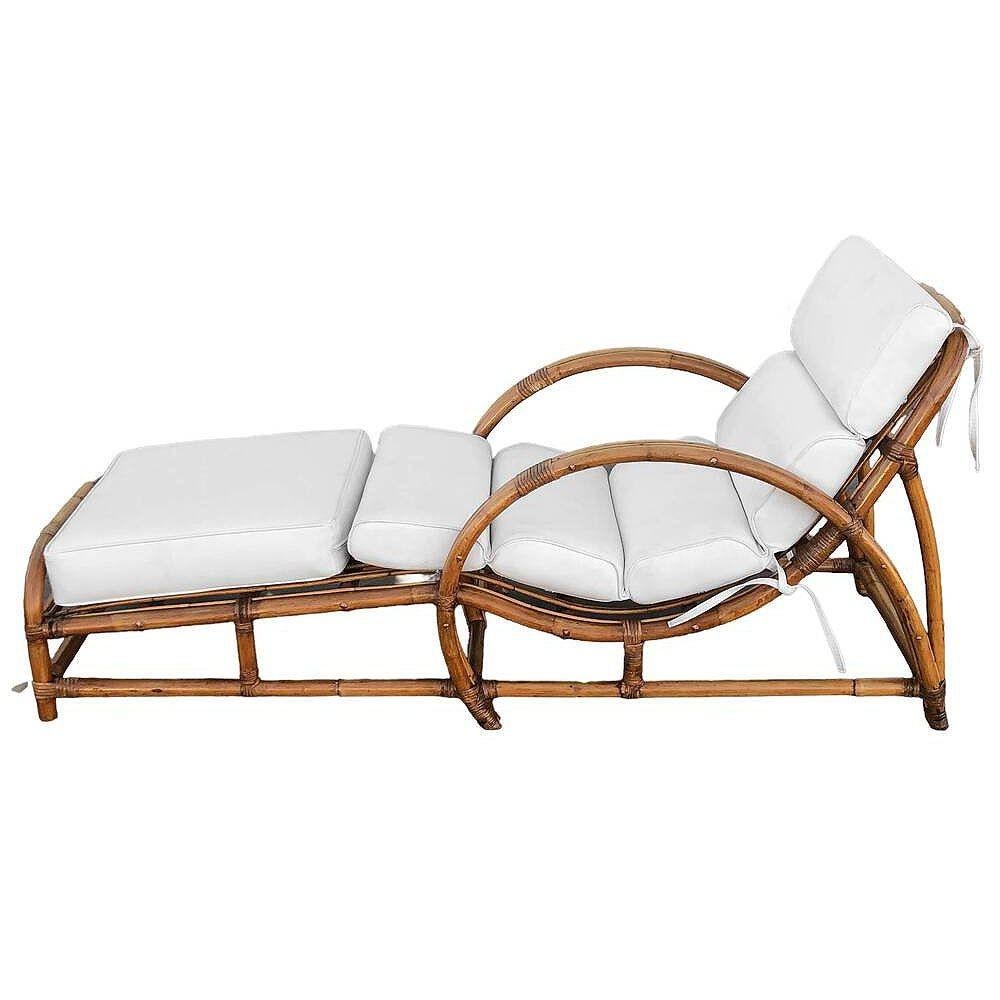 Chaise longue restaurada de ratán con asiento de copa 