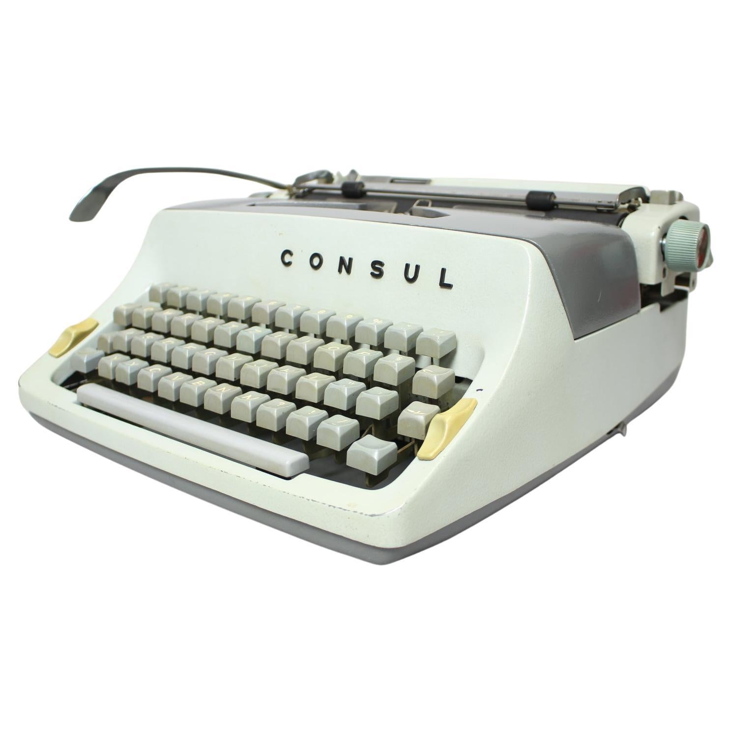 Restored Typewriter/ Consul, Czechoslovakia, 1962s For Sale