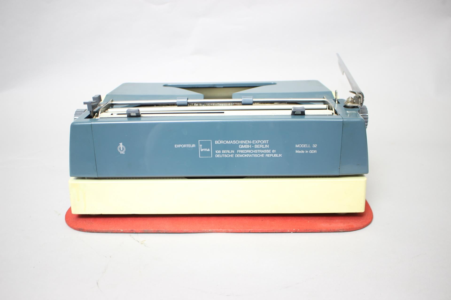 Metal Restored Typewriter/ Daro Erika, Model 32, Germany, 1965 For Sale