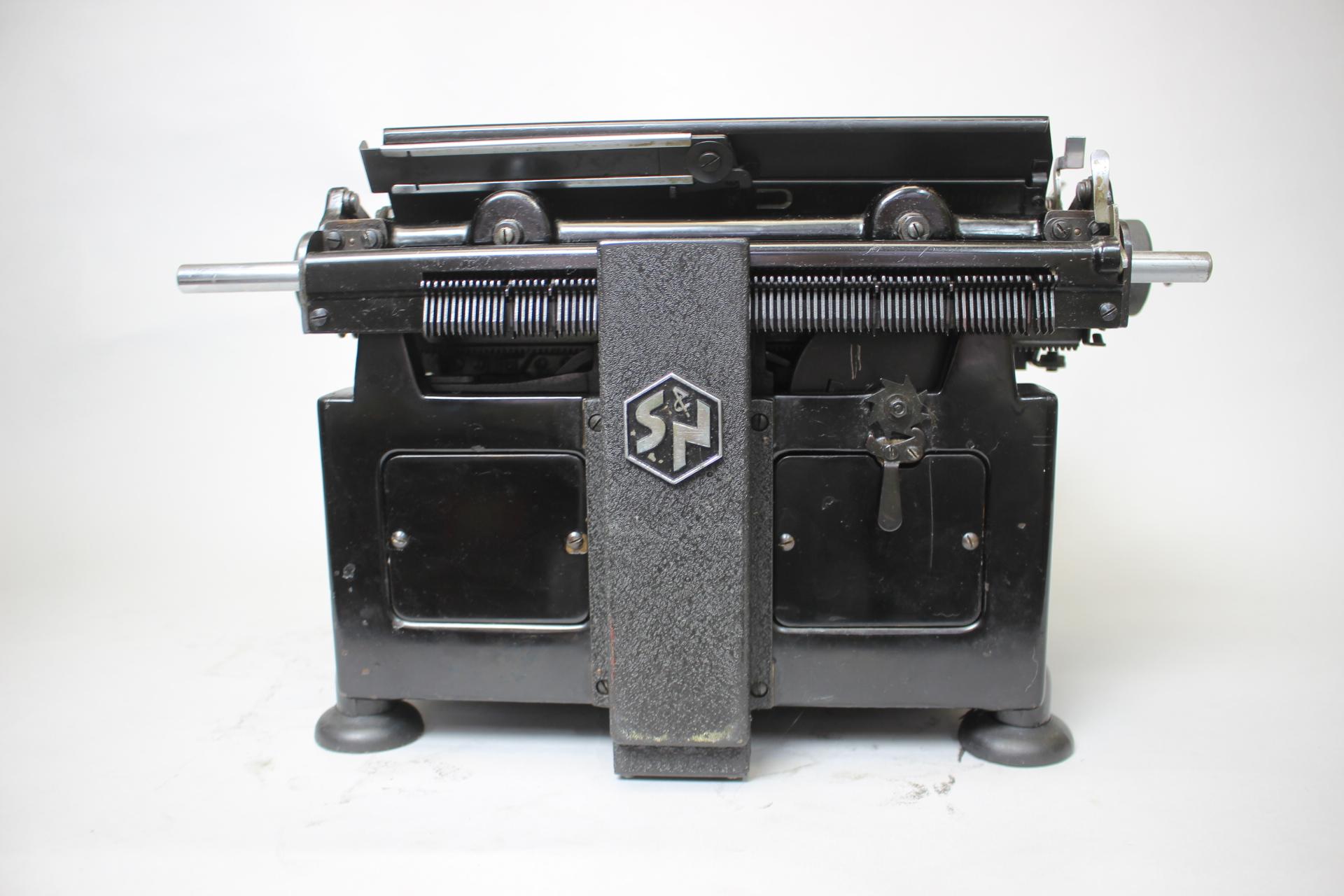 Metal Restored Typewriter/ Naumann Ideal San, Germany, 1915 For Sale