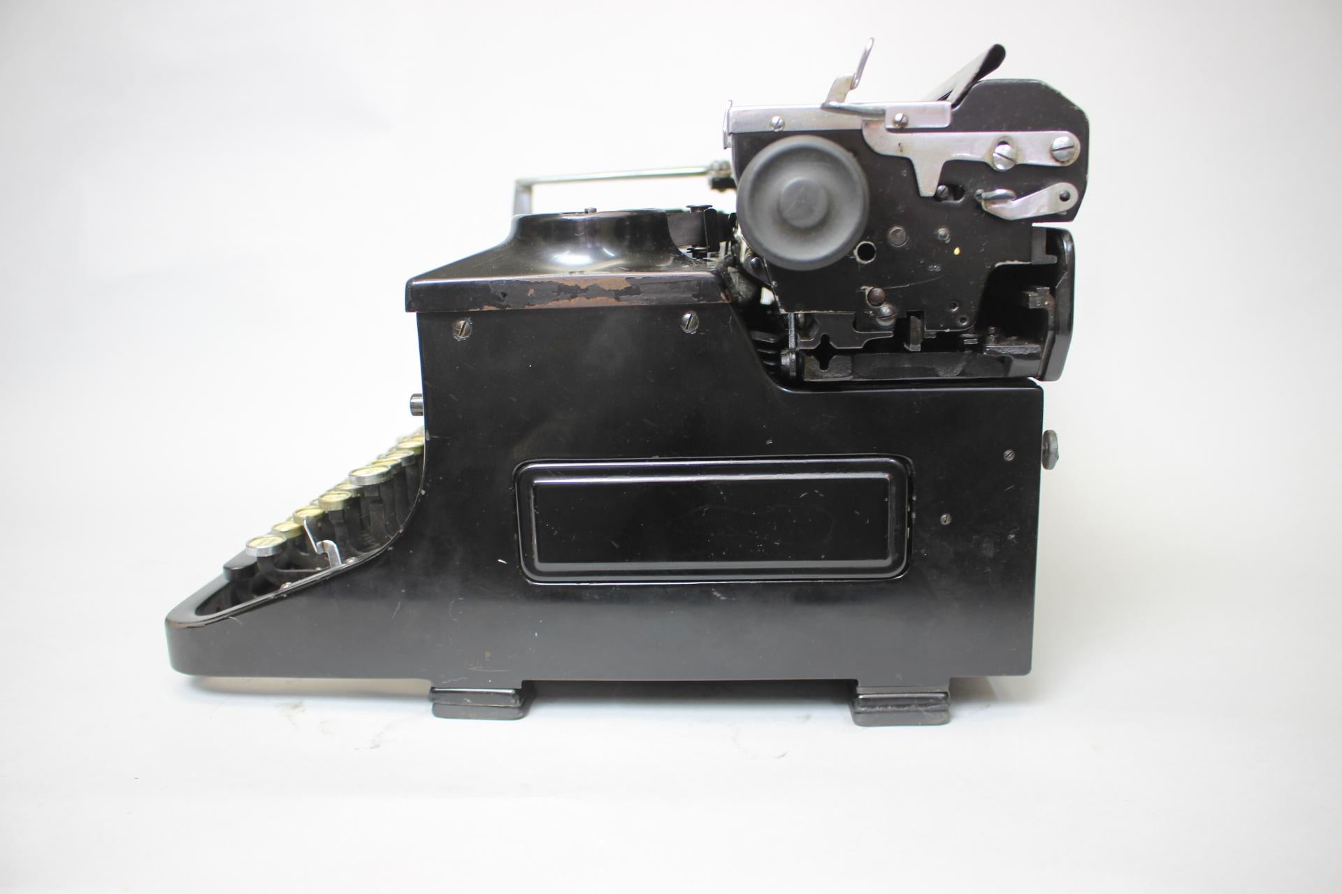 Restaurierte Schreibmaschine/ Triumph, Deutschland, 1915 (Art déco) im Angebot