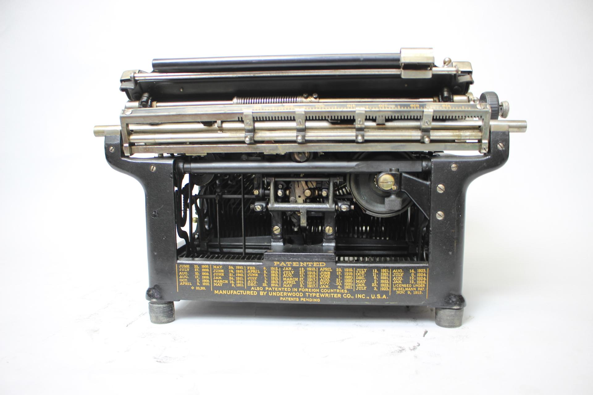 Restaurierte Schreibmaschine/ Underwood, USA, 1920er Jahre (Frühes 20. Jahrhundert) im Angebot