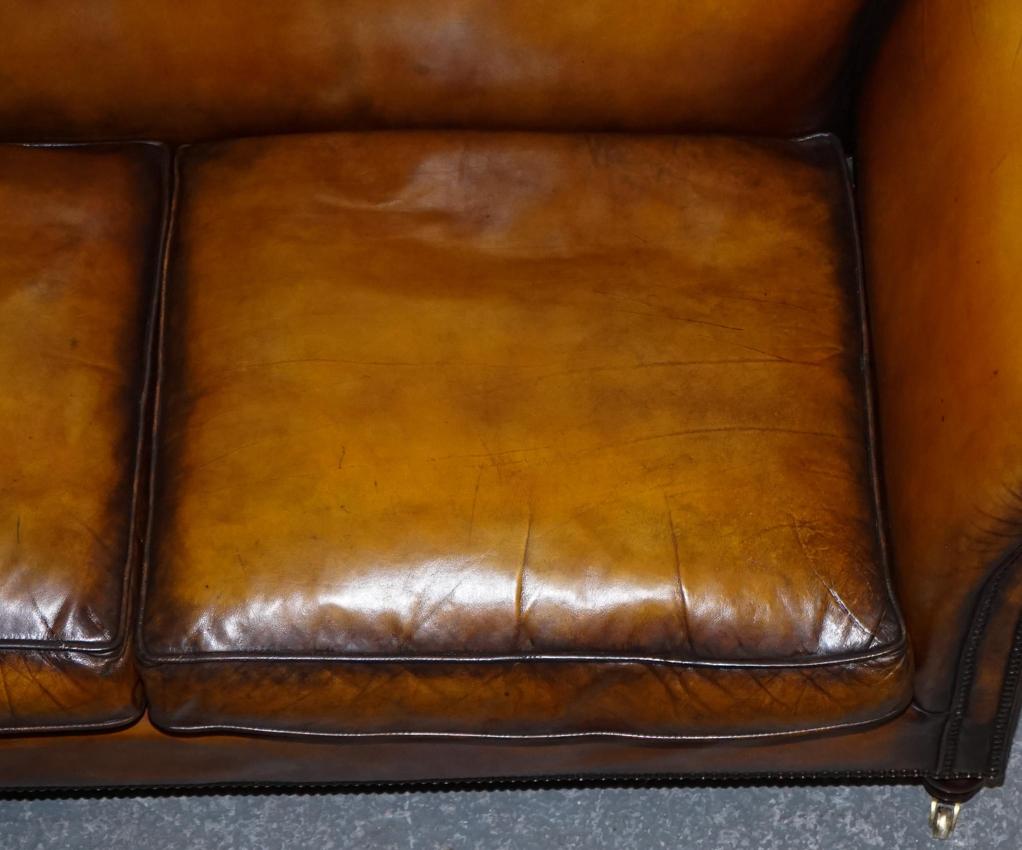 RESTORED VICTORIAN HAND DYED TAN BROWN LEATHER SOFA CHESTERFiELD STUDS For Sale 4