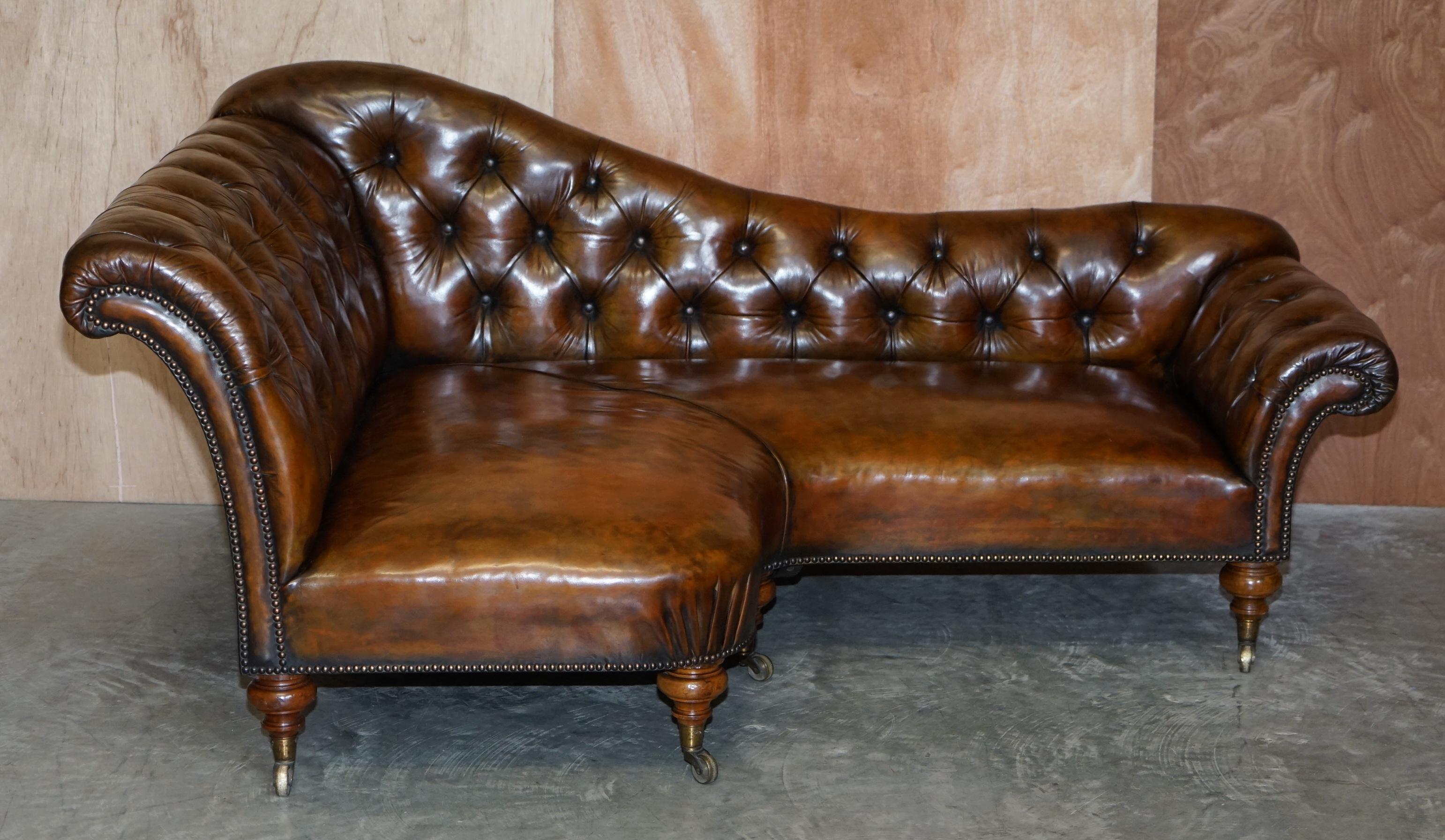 We are delighted to offer for sale this very rare highly collectable Victorian circa 1870-1880 Howard & Son’s Berners Street, Walnut framed corner sofa chaise lounge with Chesterfield tufting 

If you are in the market for a custom-made corner