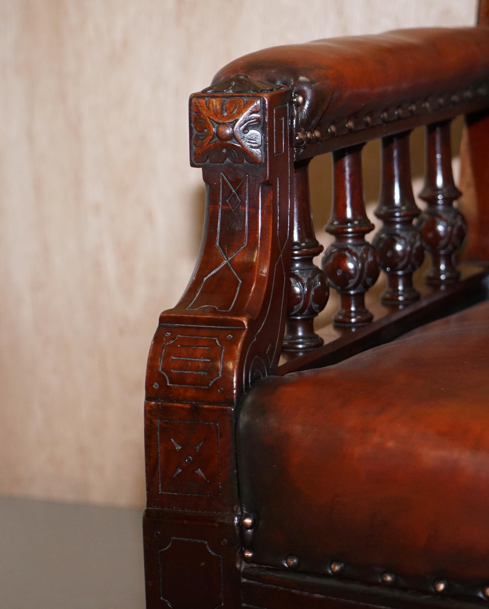 Restaurierter viktorianischer Hartholzsessel aus handgefärbtem braunem Leder Bibliothek Lesesessel im Angebot 8