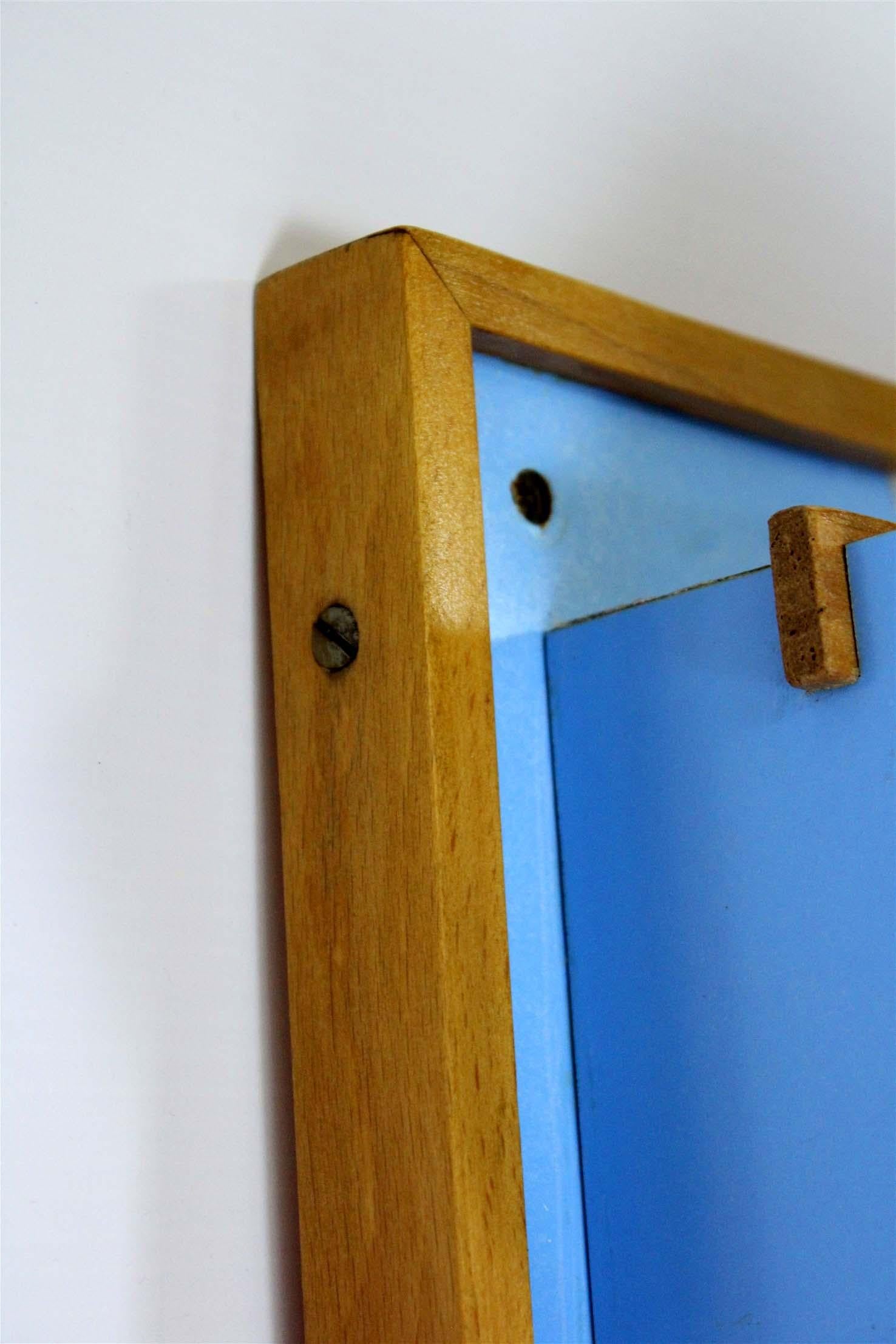 Porte-manteaux géométriques bleu et gris restauré de Drevokov Blatna, 1972 en vente 8