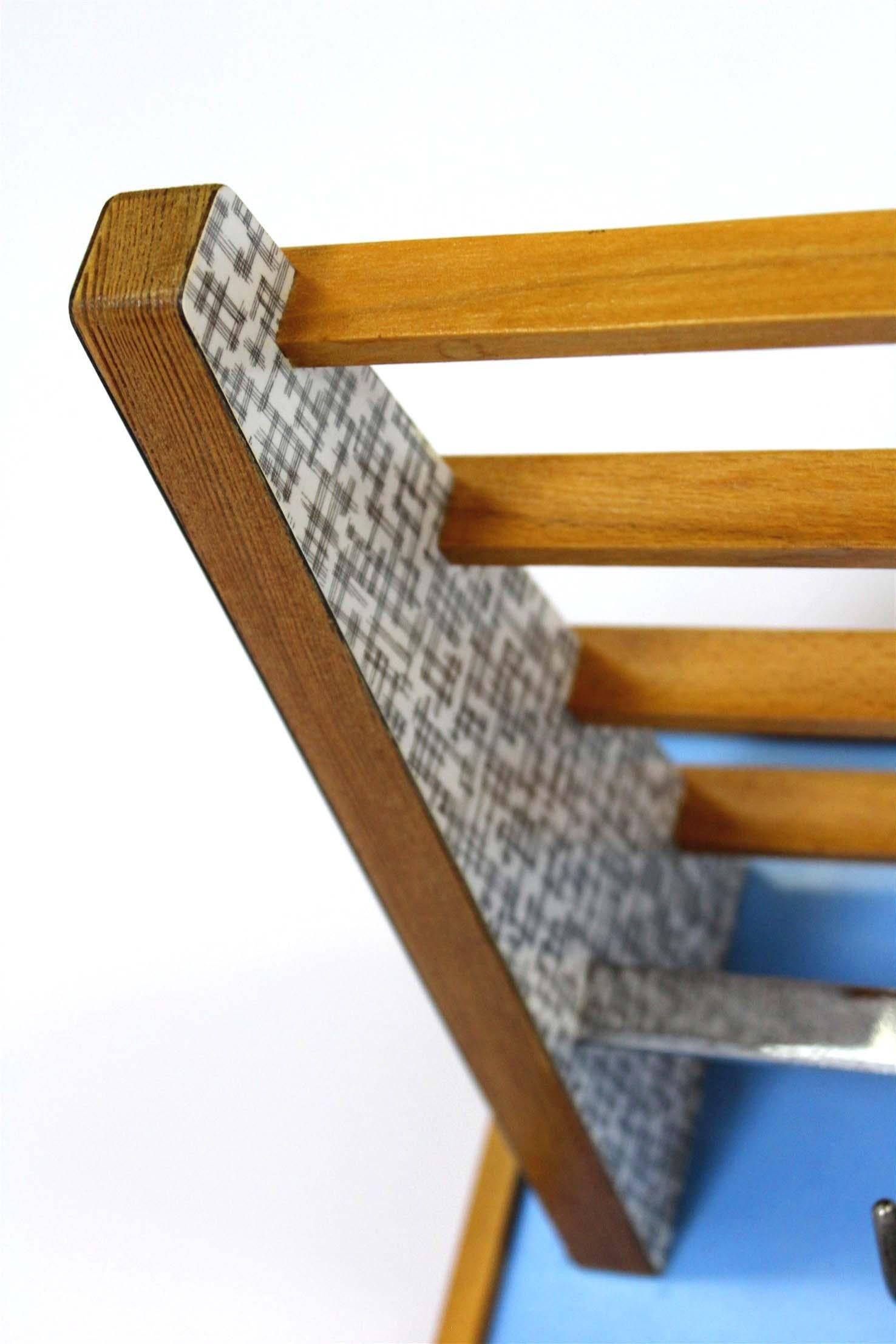 Porte-manteaux géométriques bleu et gris restauré de Drevokov Blatna, 1972 en vente 2