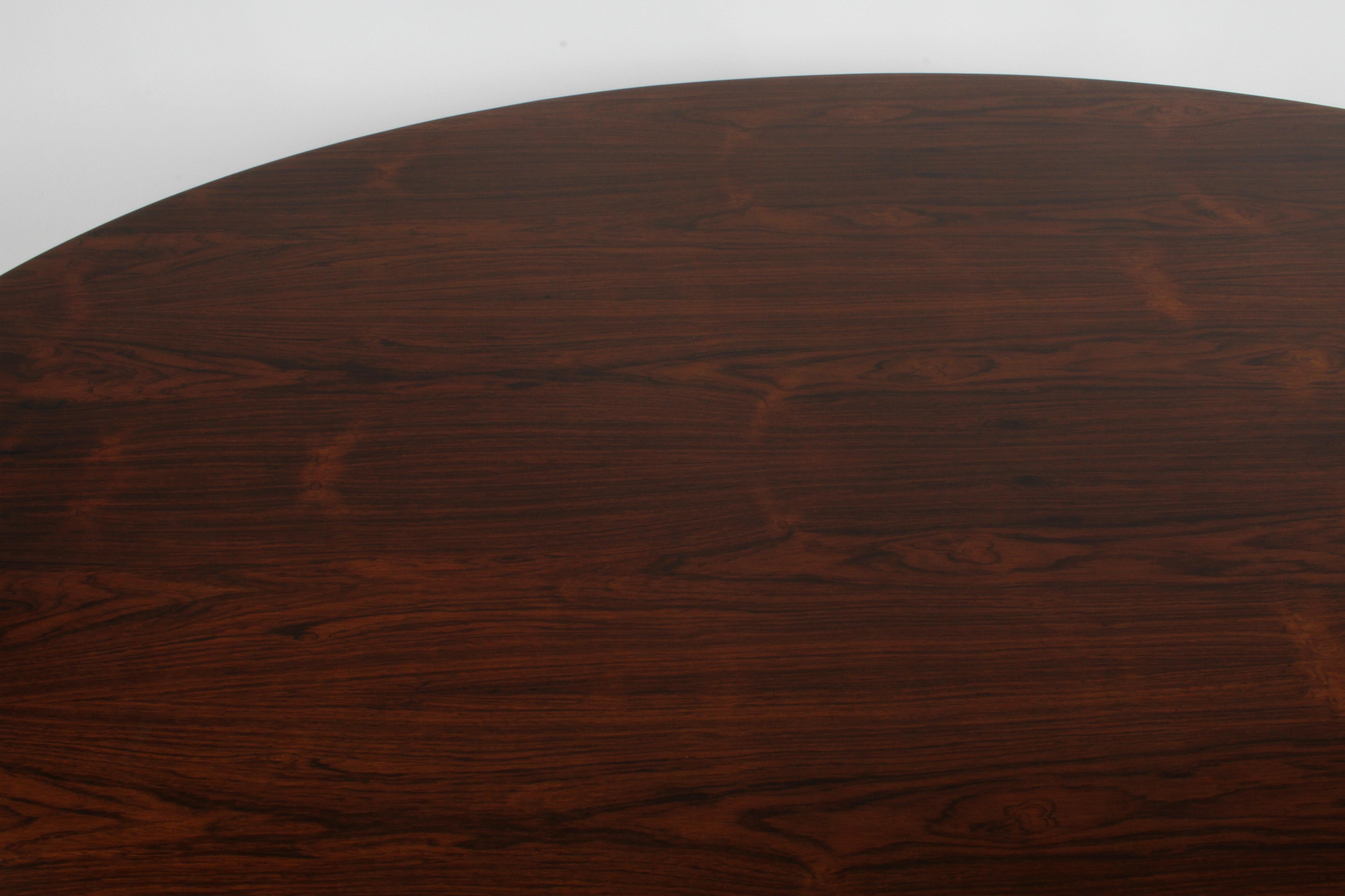 American Restored Vintage Florence Knoll Oval Top Rosewood Dining or Conference Table For Sale