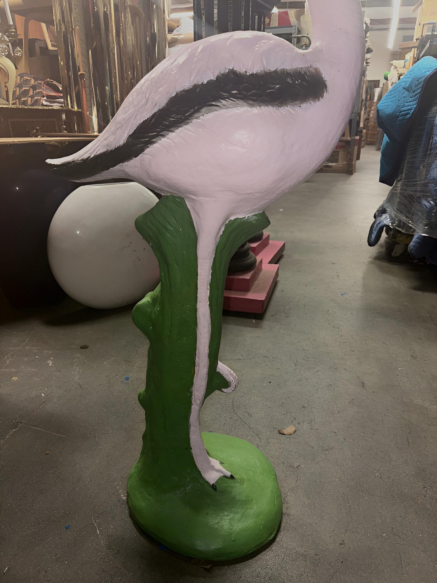 Statue di fenicotteri rosa restaurate a grandezza naturale - Coppia di dimensioni reali in vendita 5