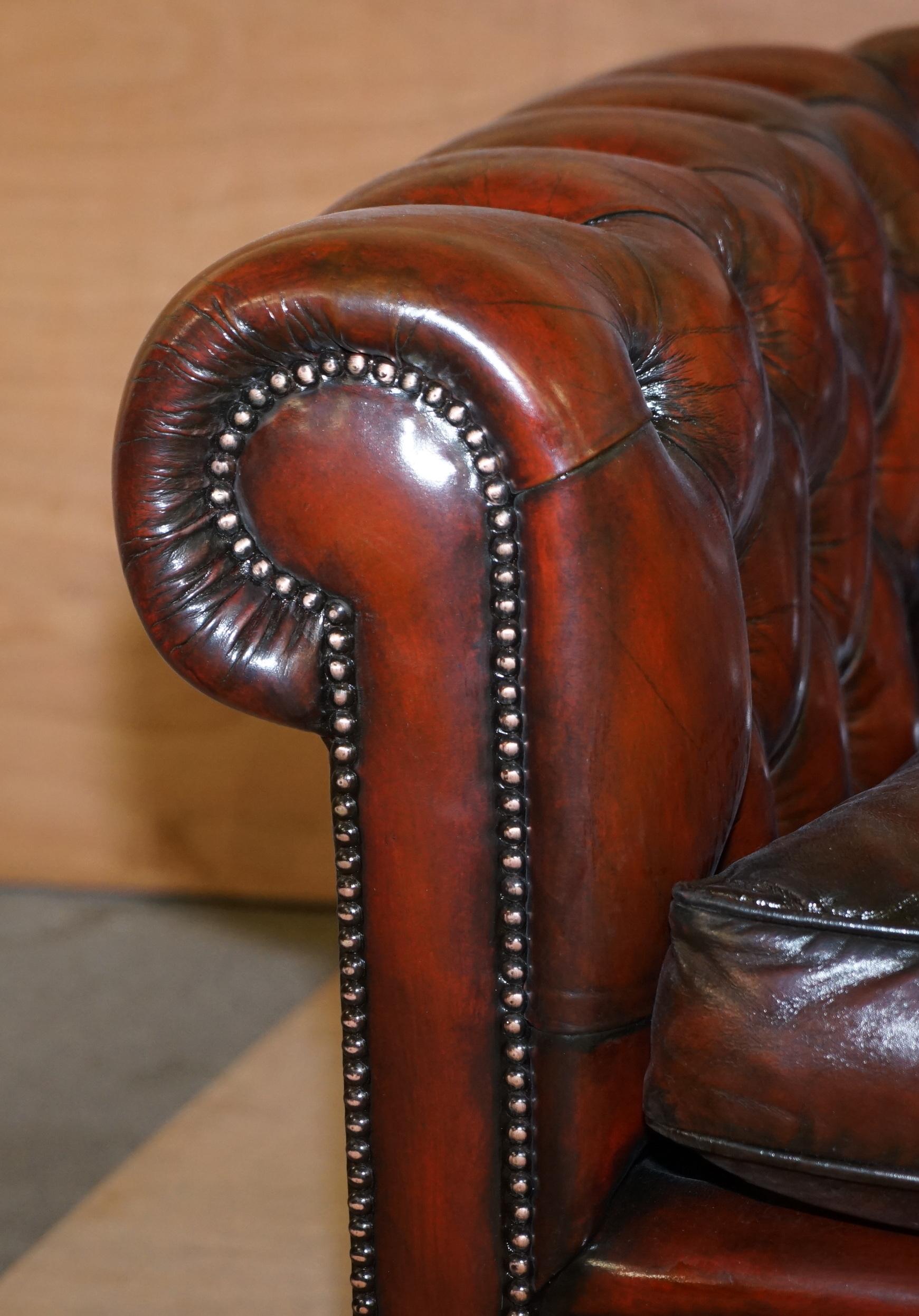 Restored Vintage Oxblood Bordeaux Leather Chesterfield Club Sofa on Turned Legs For Sale 4