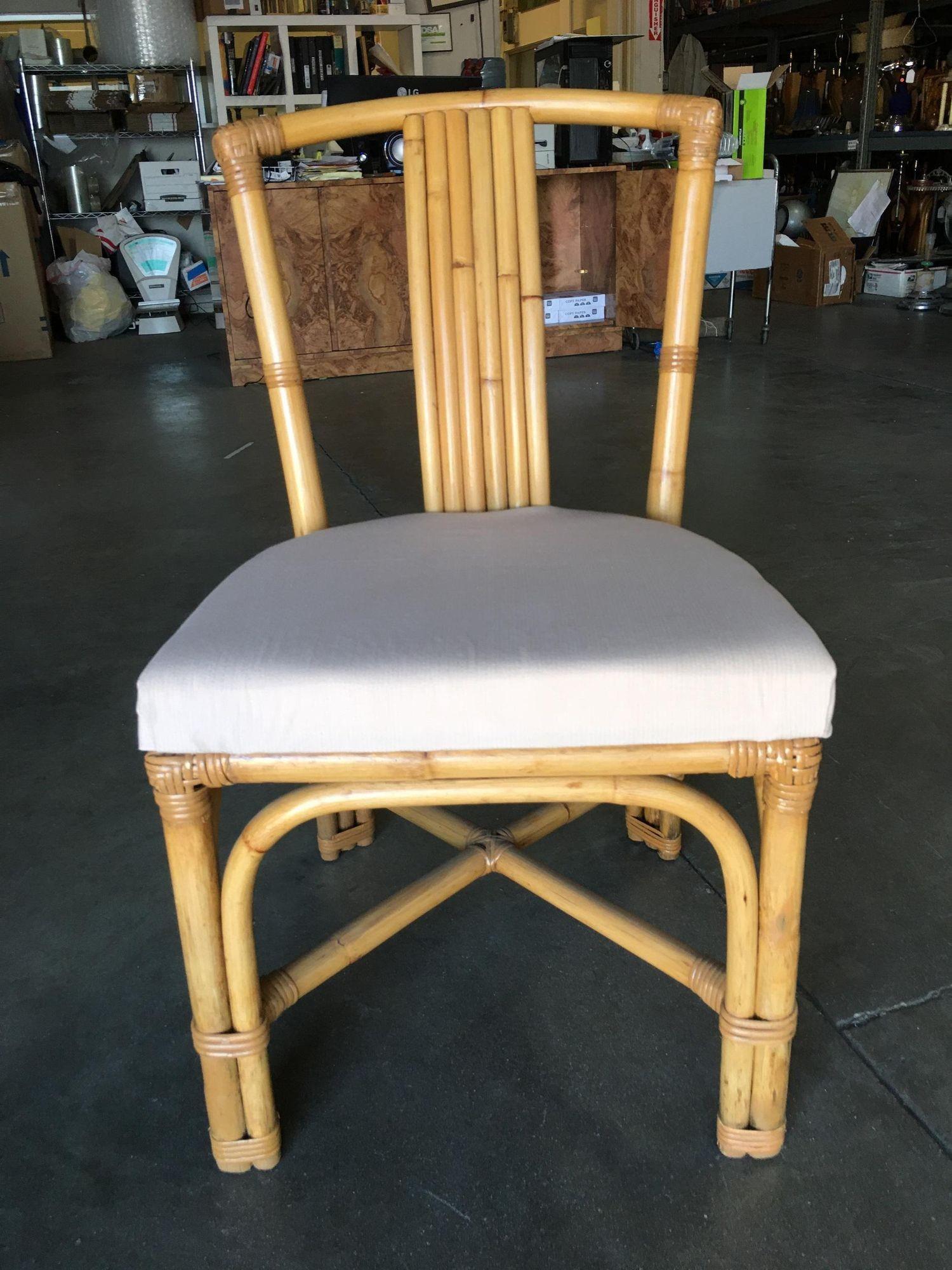 Restaurierter Rattan-Beistellstuhl im Vintage-Stil mit 6strängiger Rückenlehne (amerikanisch) im Angebot