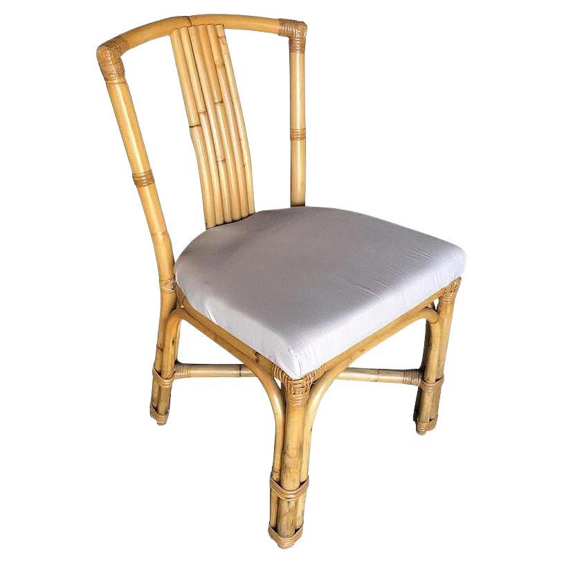 Chaise d'appoint en rotin restaurée avec dossier à 6 brins
