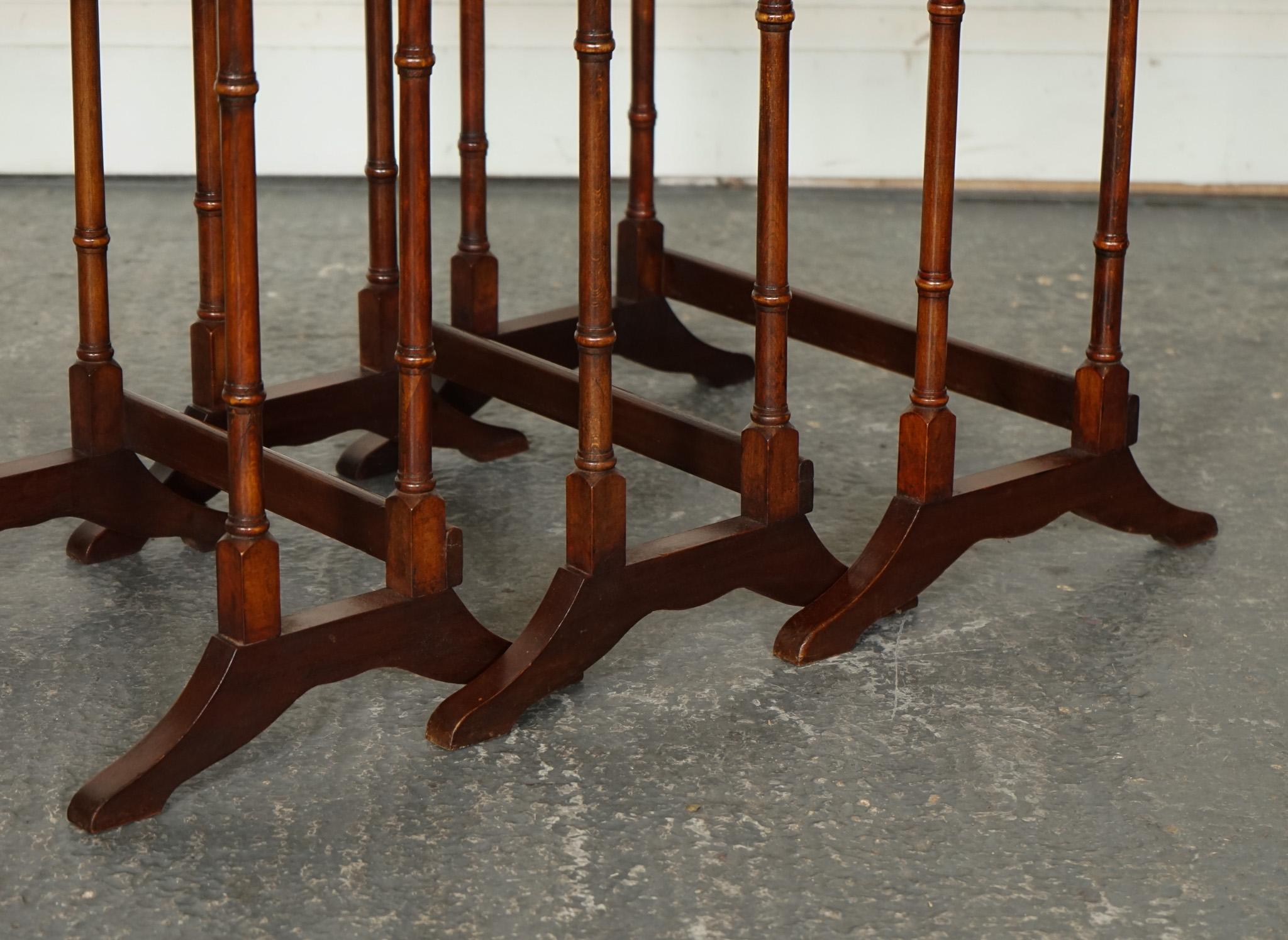 RESTORED VINTAGE SHERATON REViVAL BURR WALNUT NEST OF TABLES In Good Condition For Sale In Pulborough, GB
